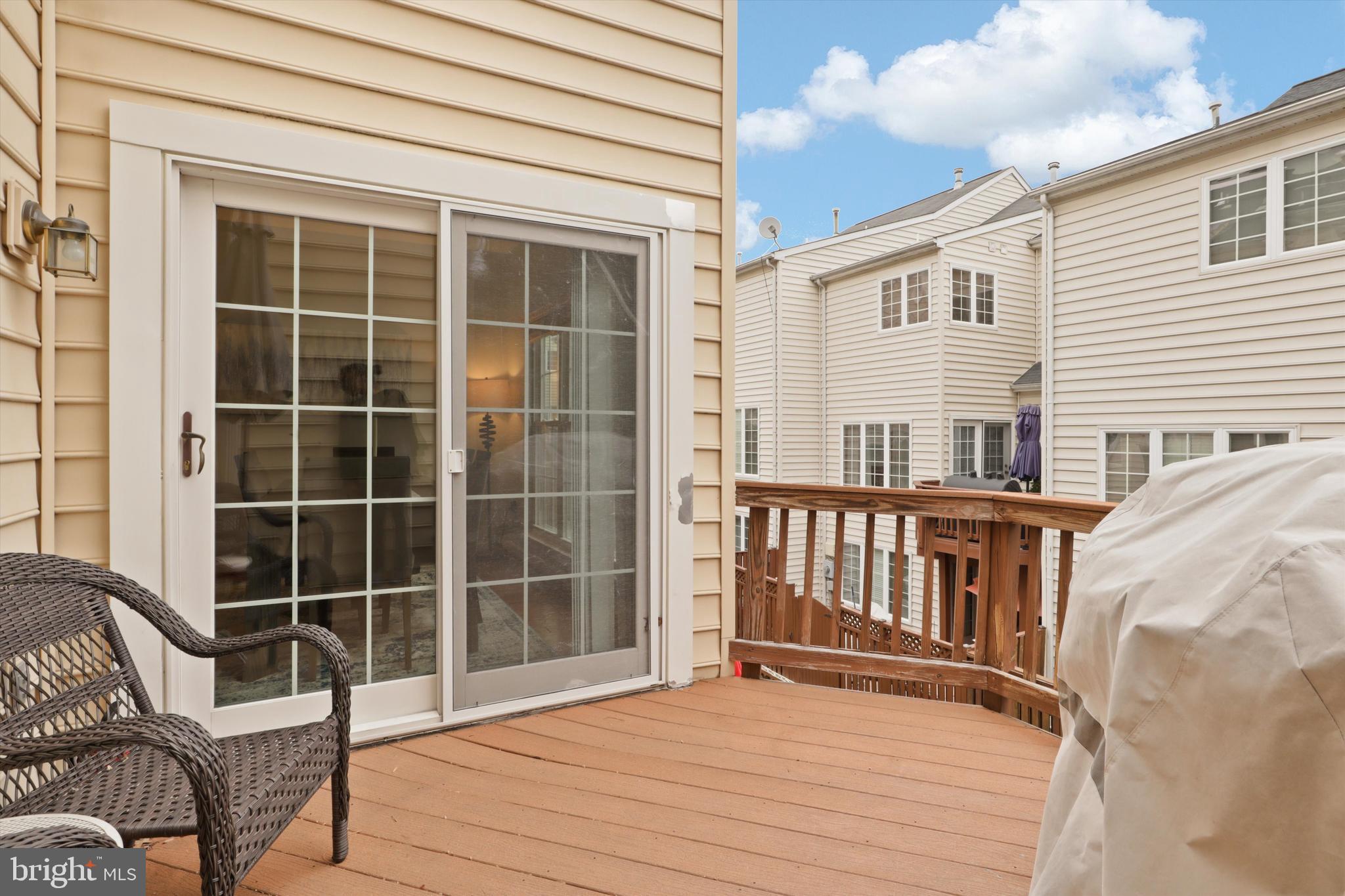 FAIRFAX CENTER LANDBAY - Residential