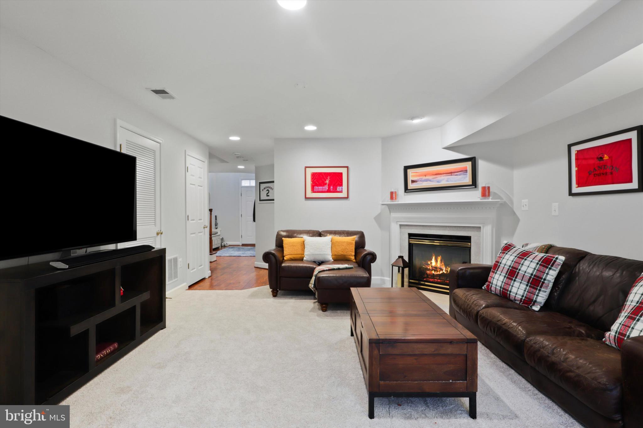 FAIRFAX CENTER LANDBAY - Residential