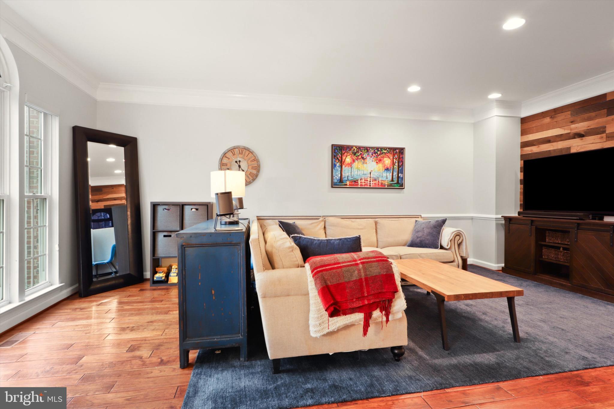 FAIRFAX CENTER LANDBAY - Residential