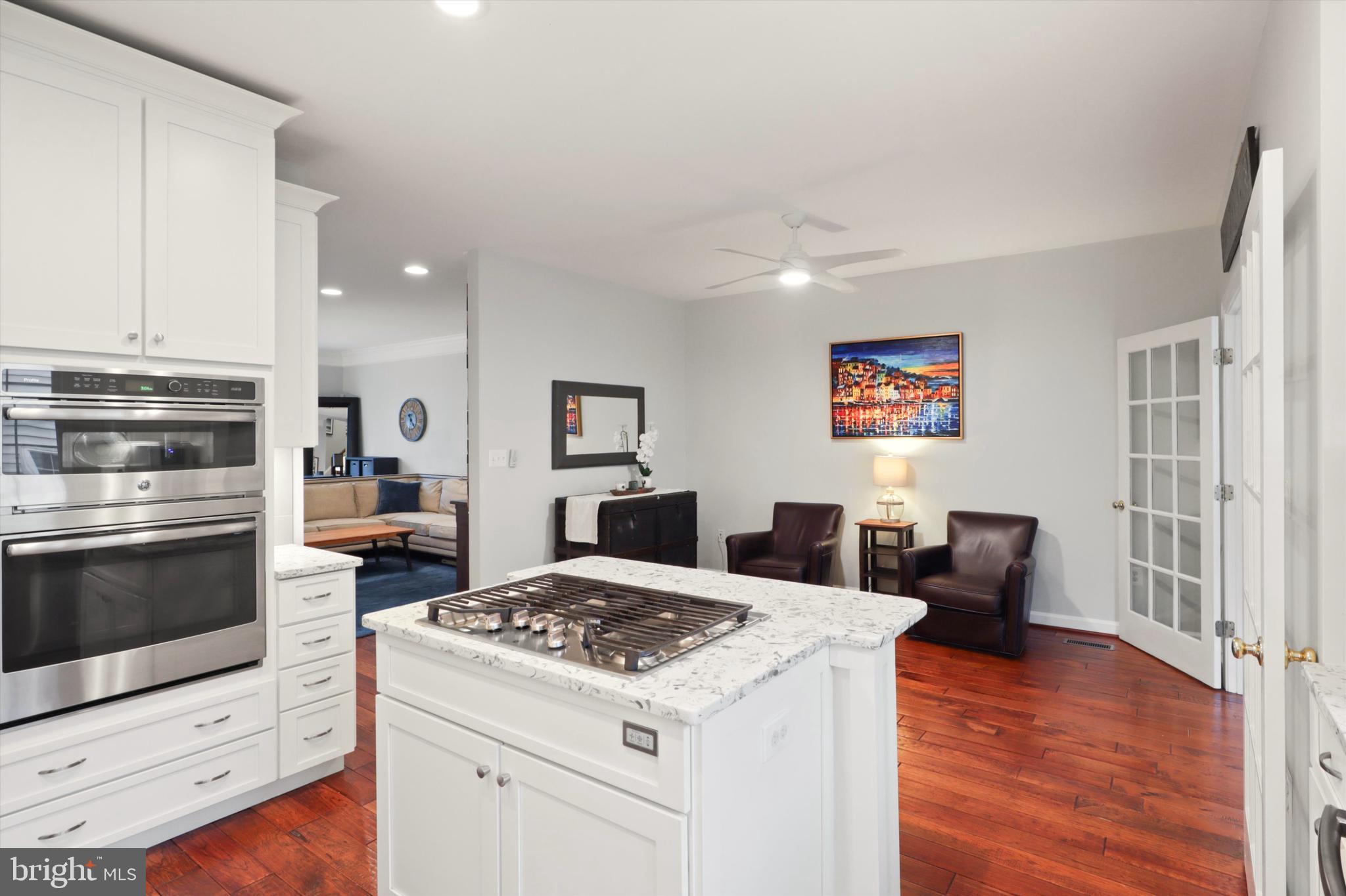 FAIRFAX CENTER LANDBAY - Residential