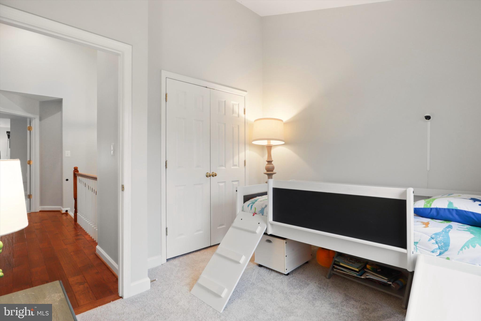 FAIRFAX CENTER LANDBAY - Residential