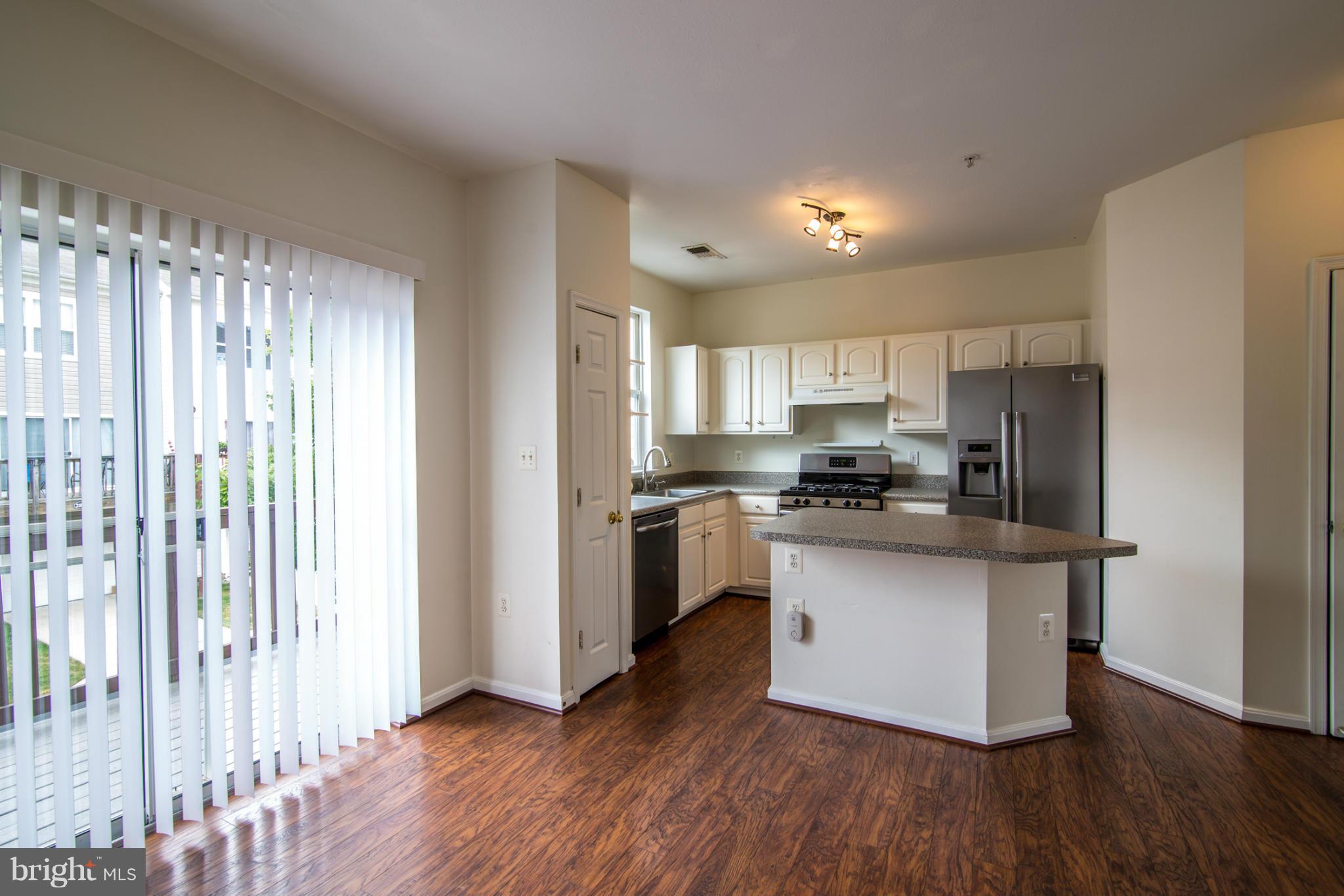 PARKSIDE AT ASHBURN - Residential