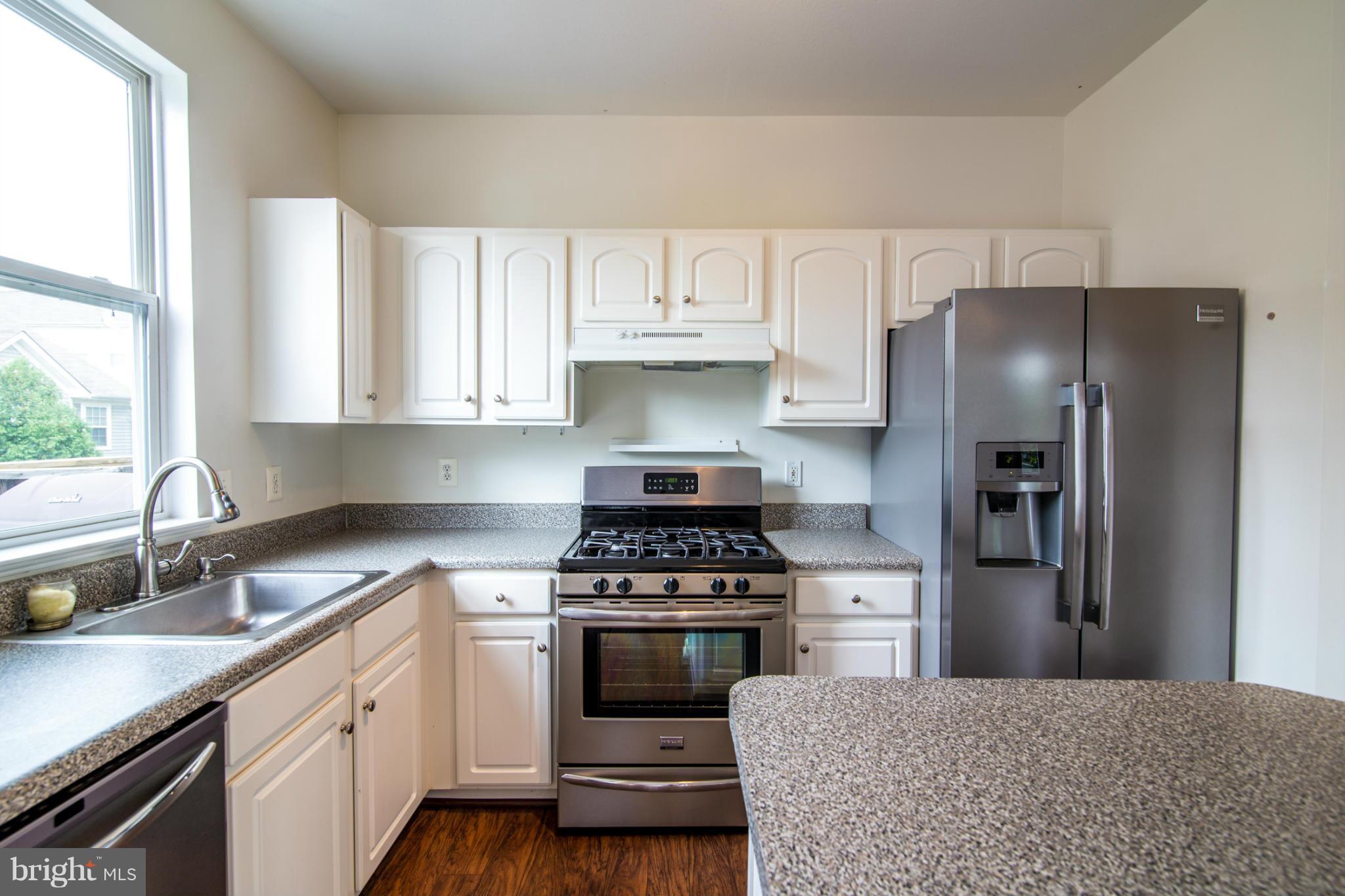 PARKSIDE AT ASHBURN - Residential