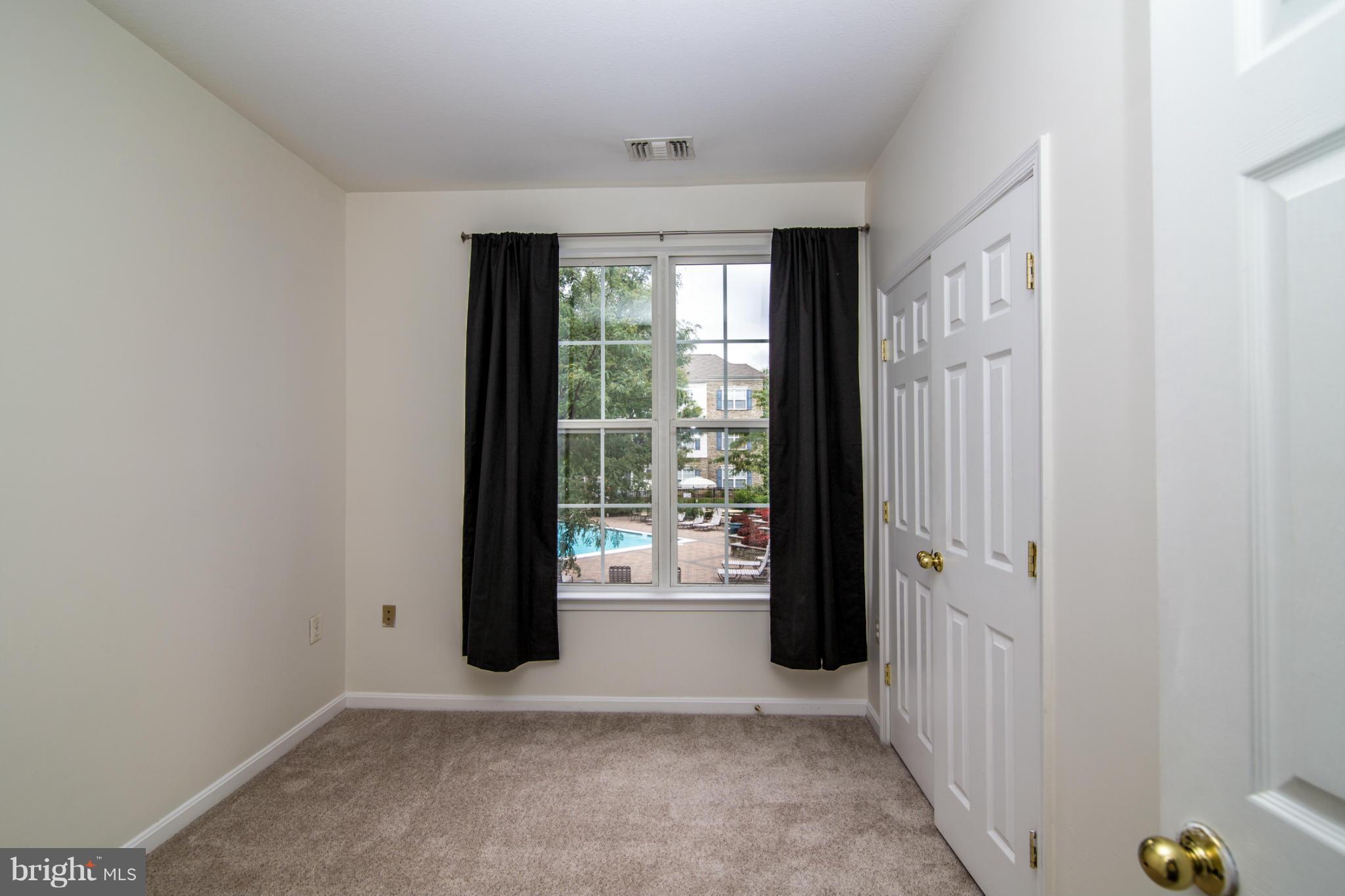 PARKSIDE AT ASHBURN - Residential