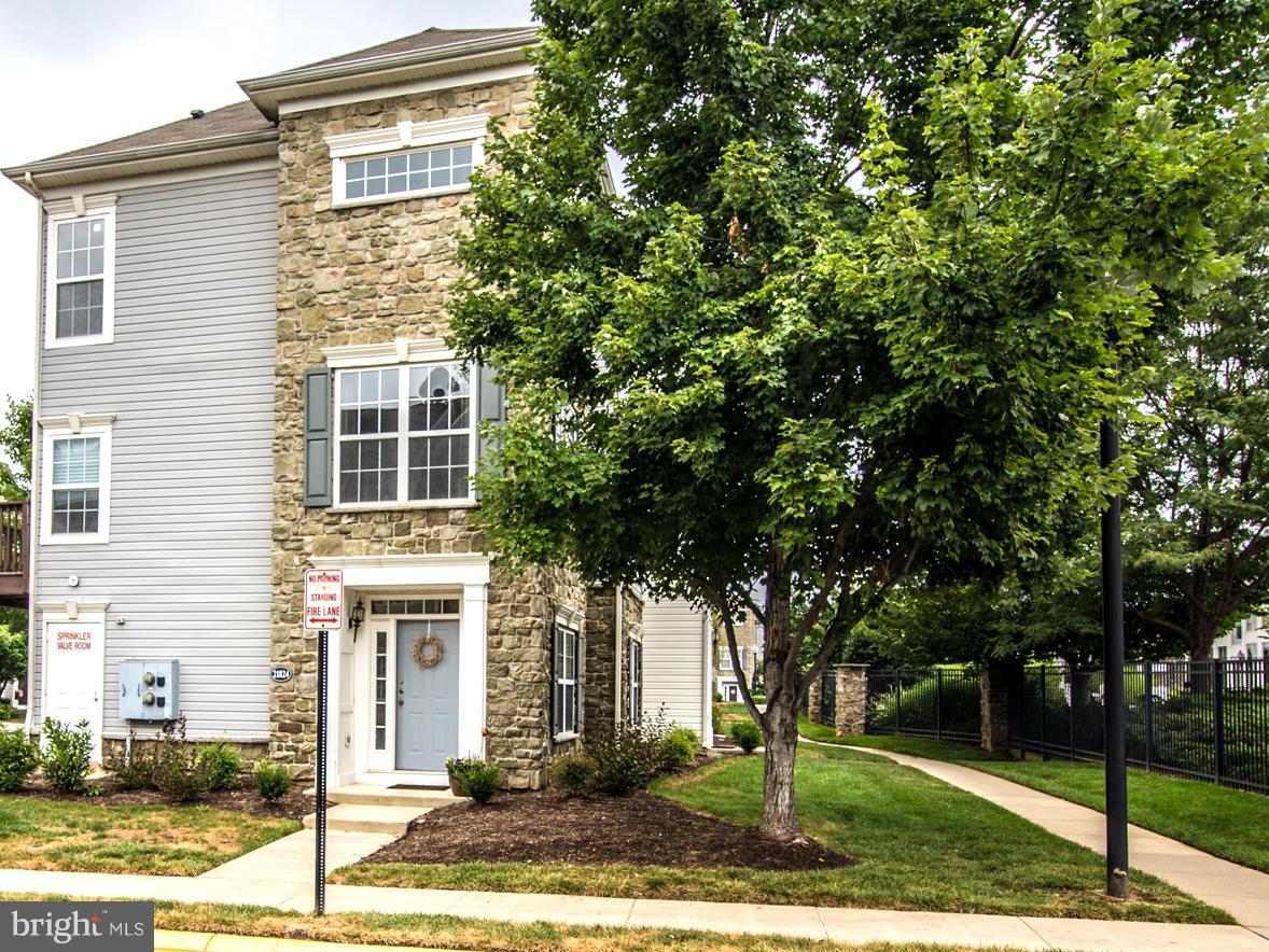 PARKSIDE AT ASHBURN - Residential