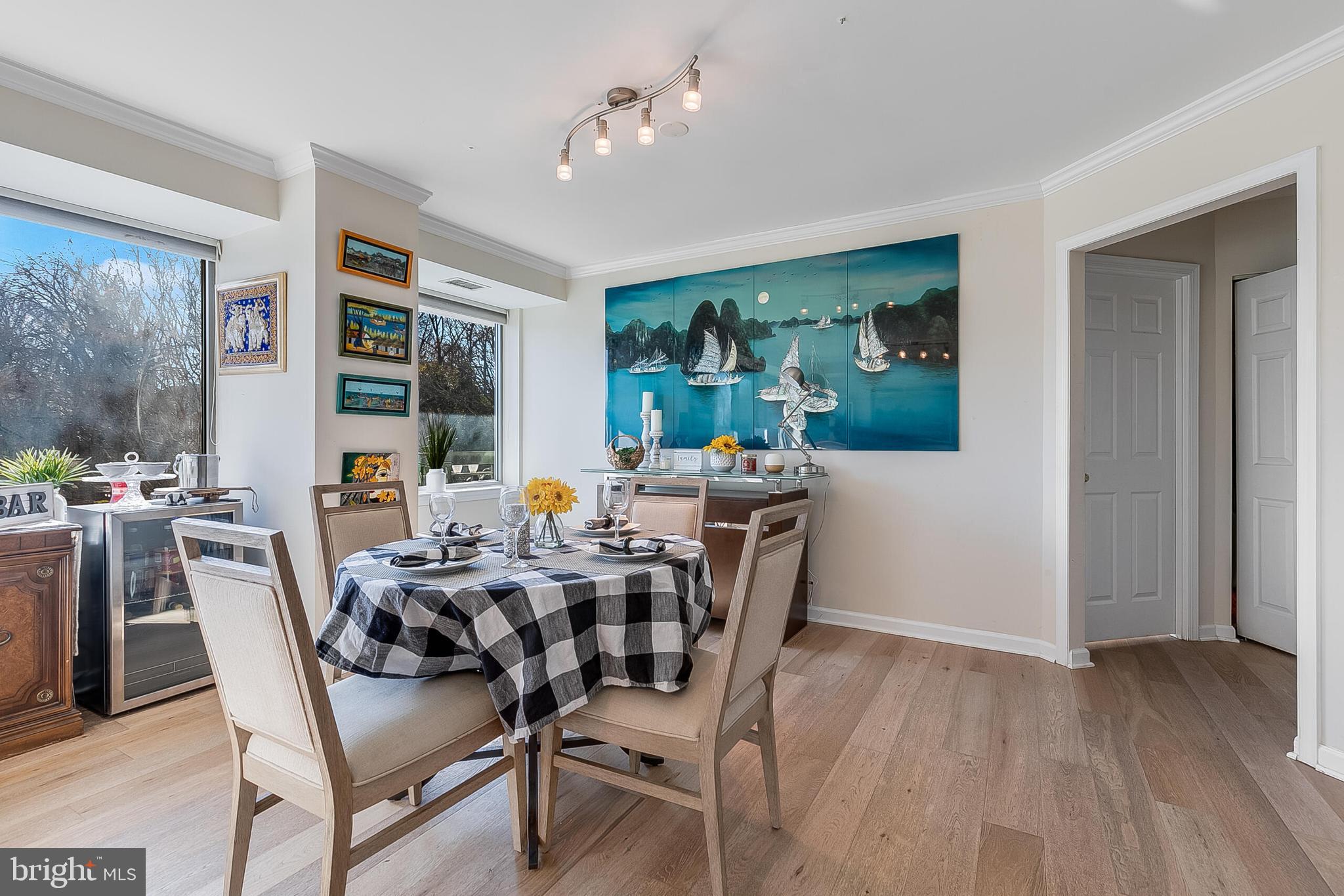 WHITLEY PARK CONDOMINIUM - Residential