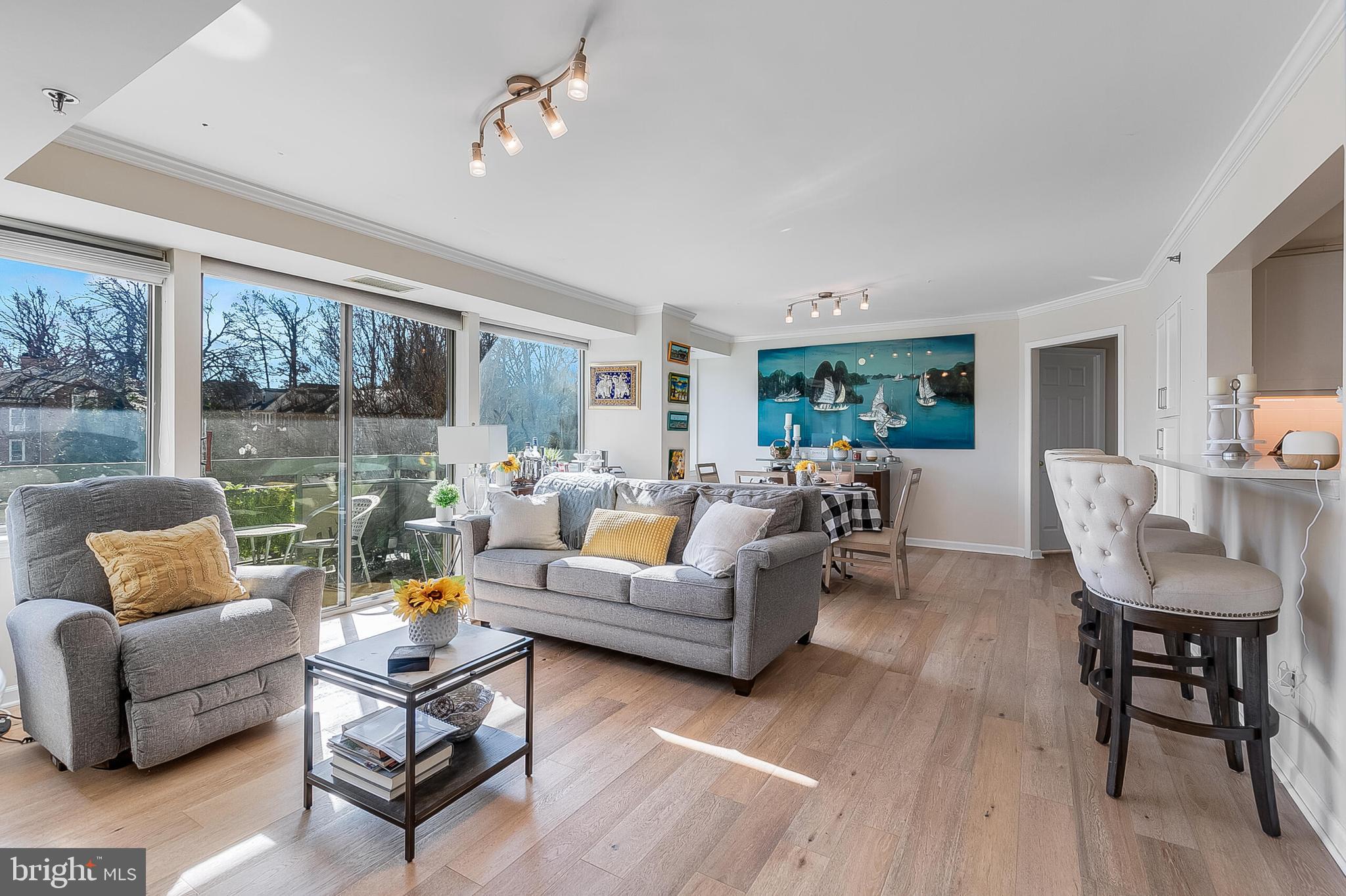 WHITLEY PARK CONDOMINIUM - Residential