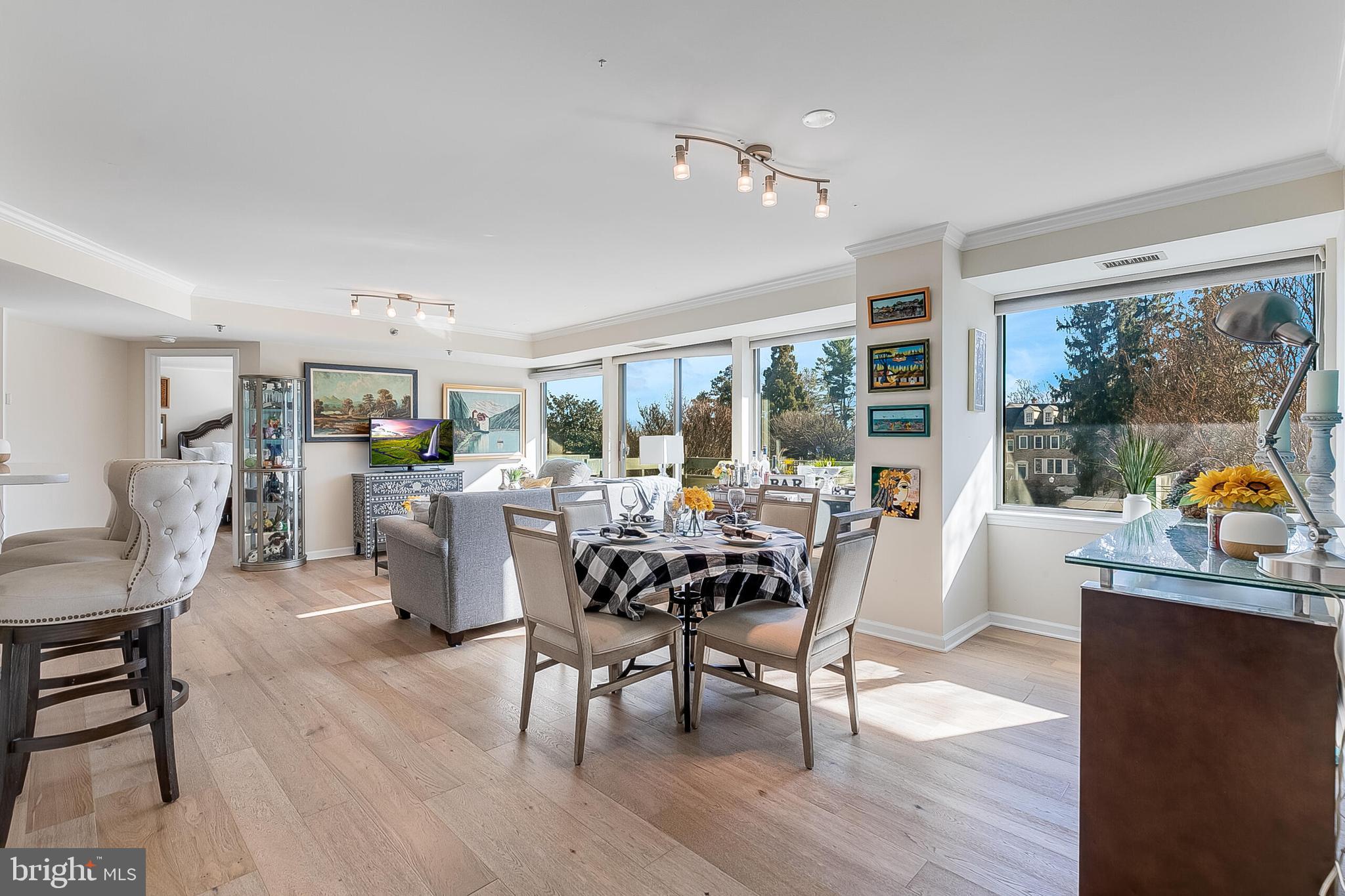 WHITLEY PARK CONDOMINIUM - Residential