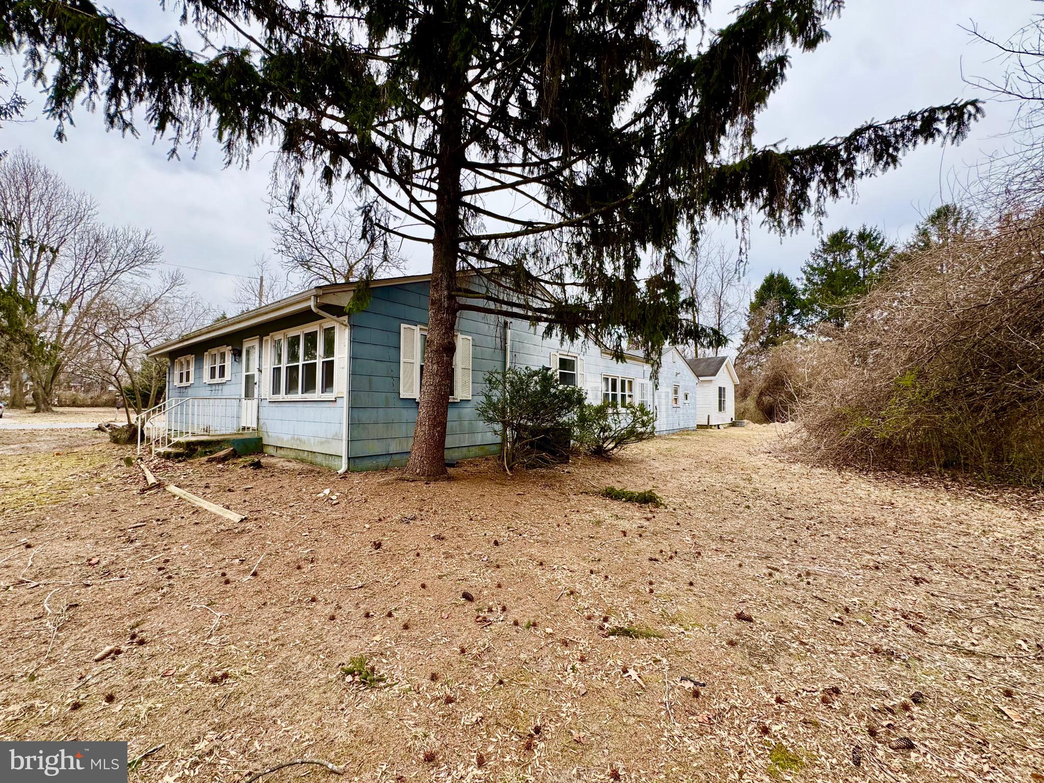 EVERGREEN ACRES (8) - Residential