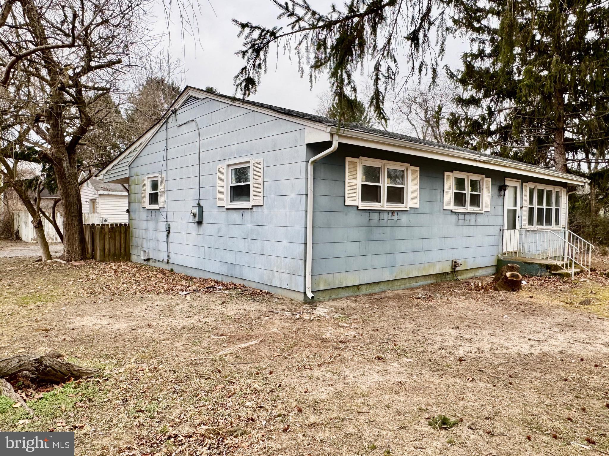 200 SUNSET LANE