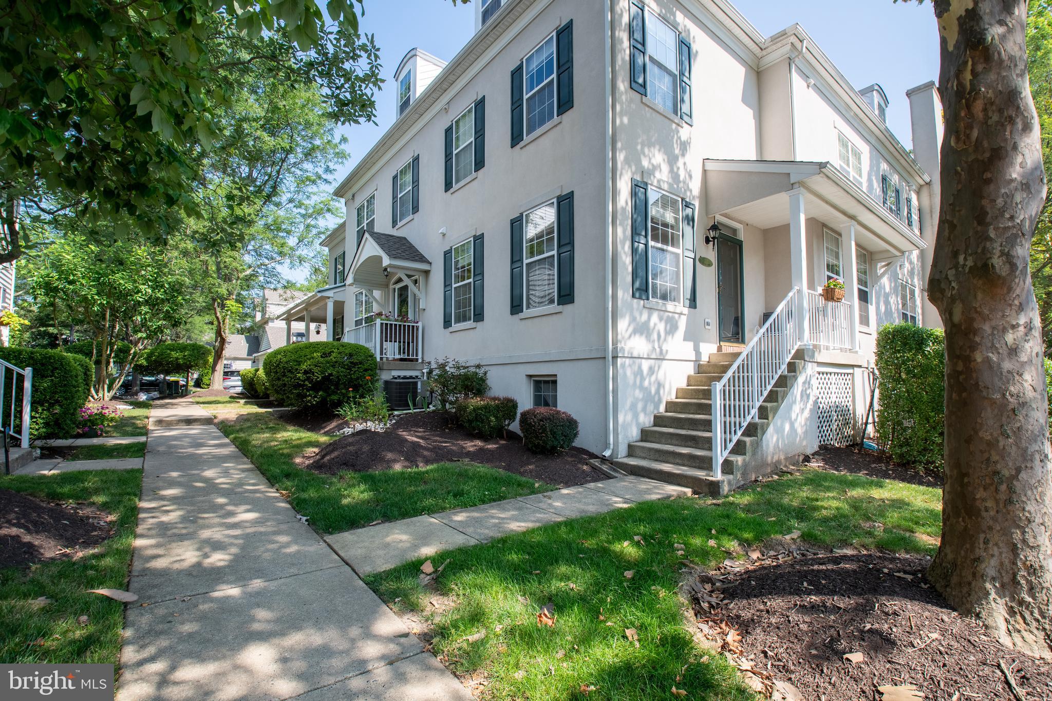Lantern Hill, a highly desireable neighborhood in the Borough of Doylestown, offers exceptional living experience within walking distance of all of Doylestown amenities, including restaurants, shops and the train station. Community Gym included. 3.5 baths, washer and dryer on second floor. Newer appliances.
This Unit offers an additional full bathroom in the finished basement. Newer appliances.