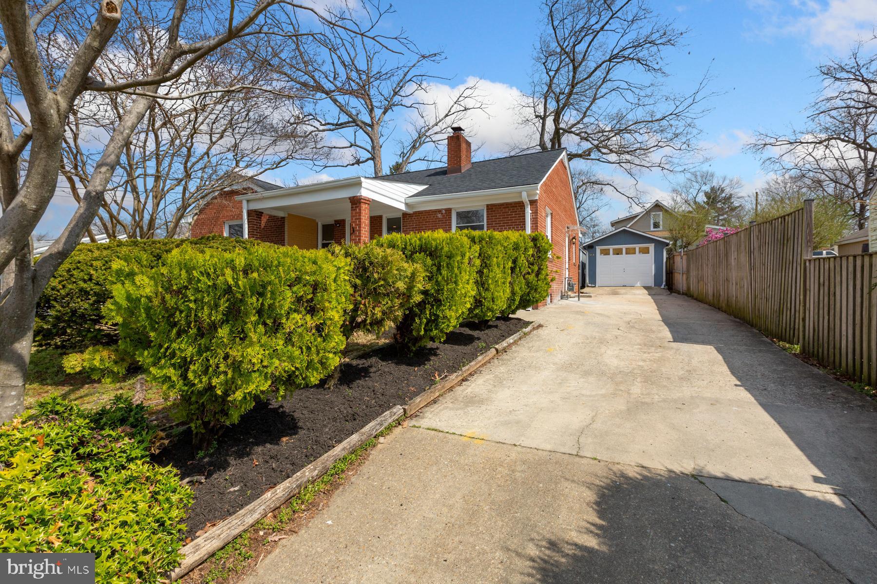 CARMODY HILLS - Residential