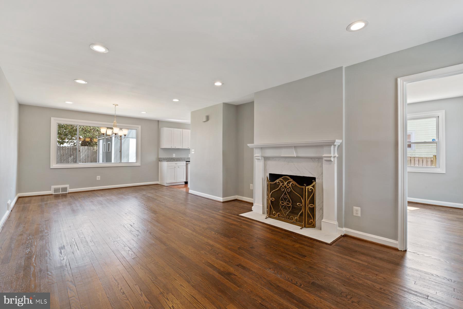 CARMODY HILLS - Residential