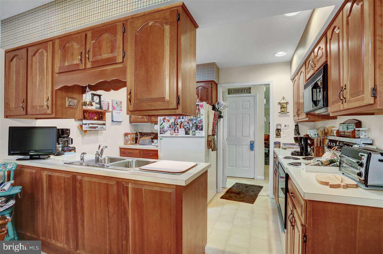 STRAWBERRY COURT - Residential