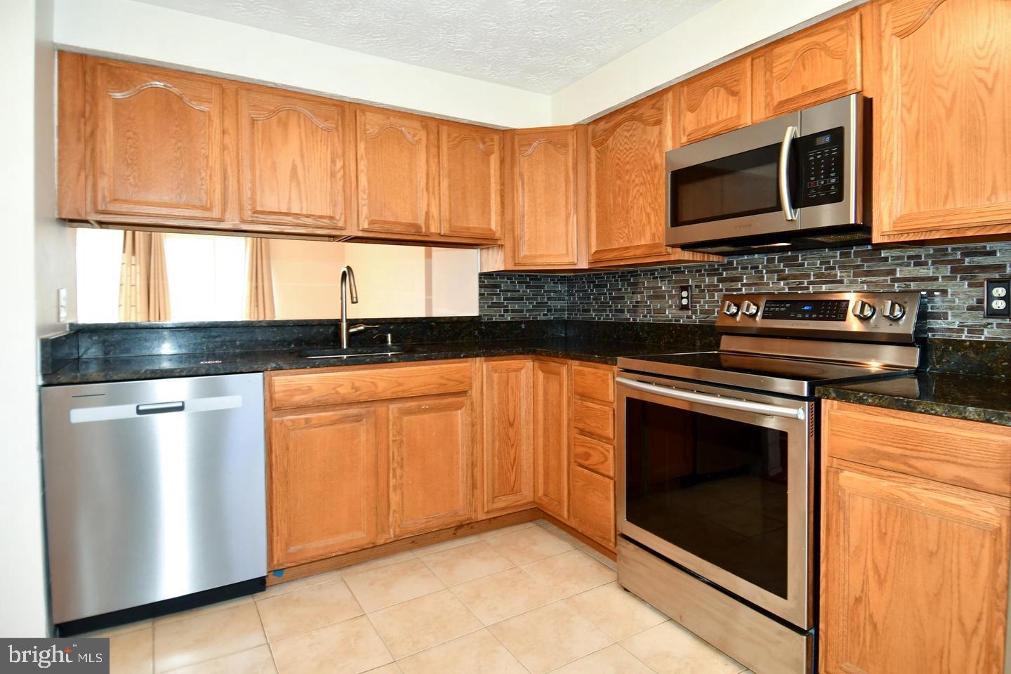 NEWINGTON FOREST - Residential Lease