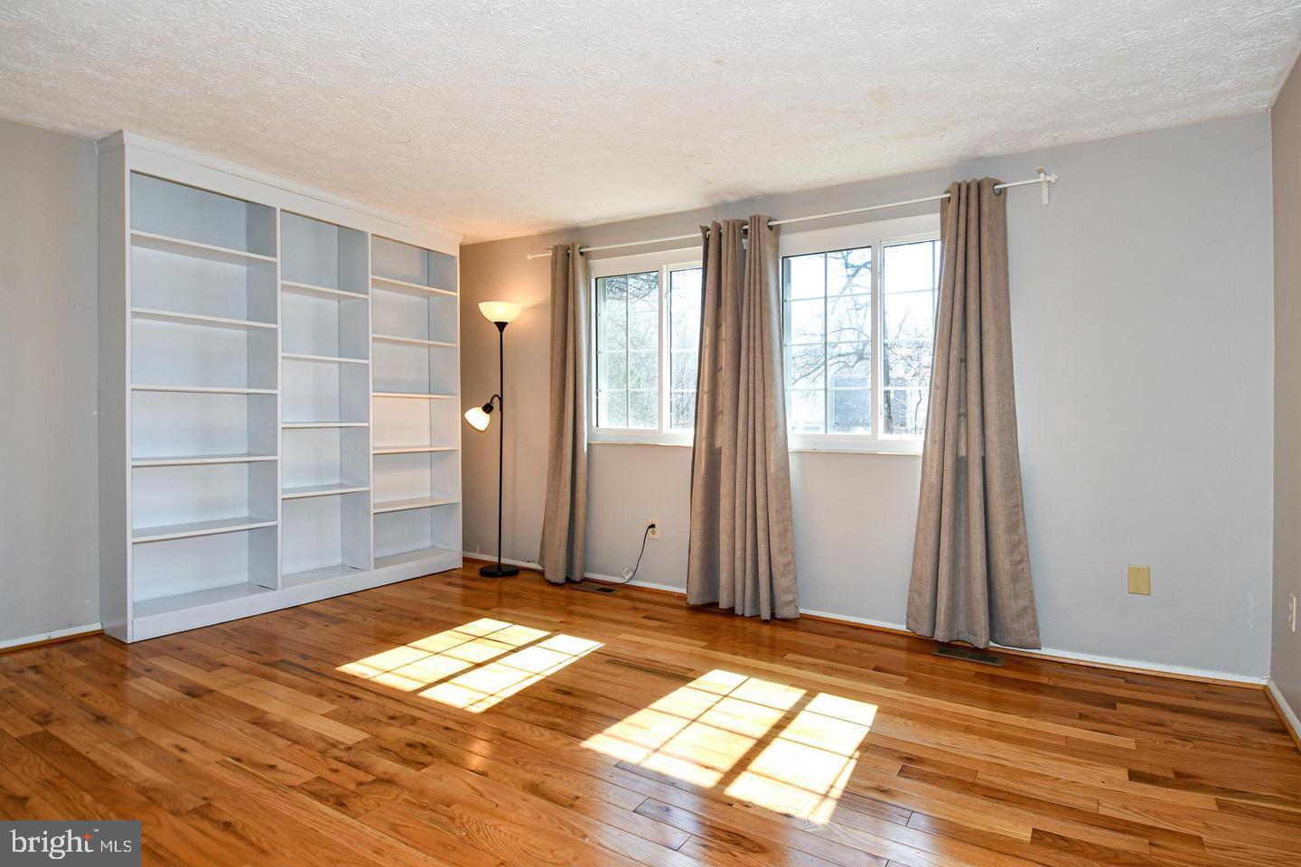 NEWINGTON FOREST - Residential Lease