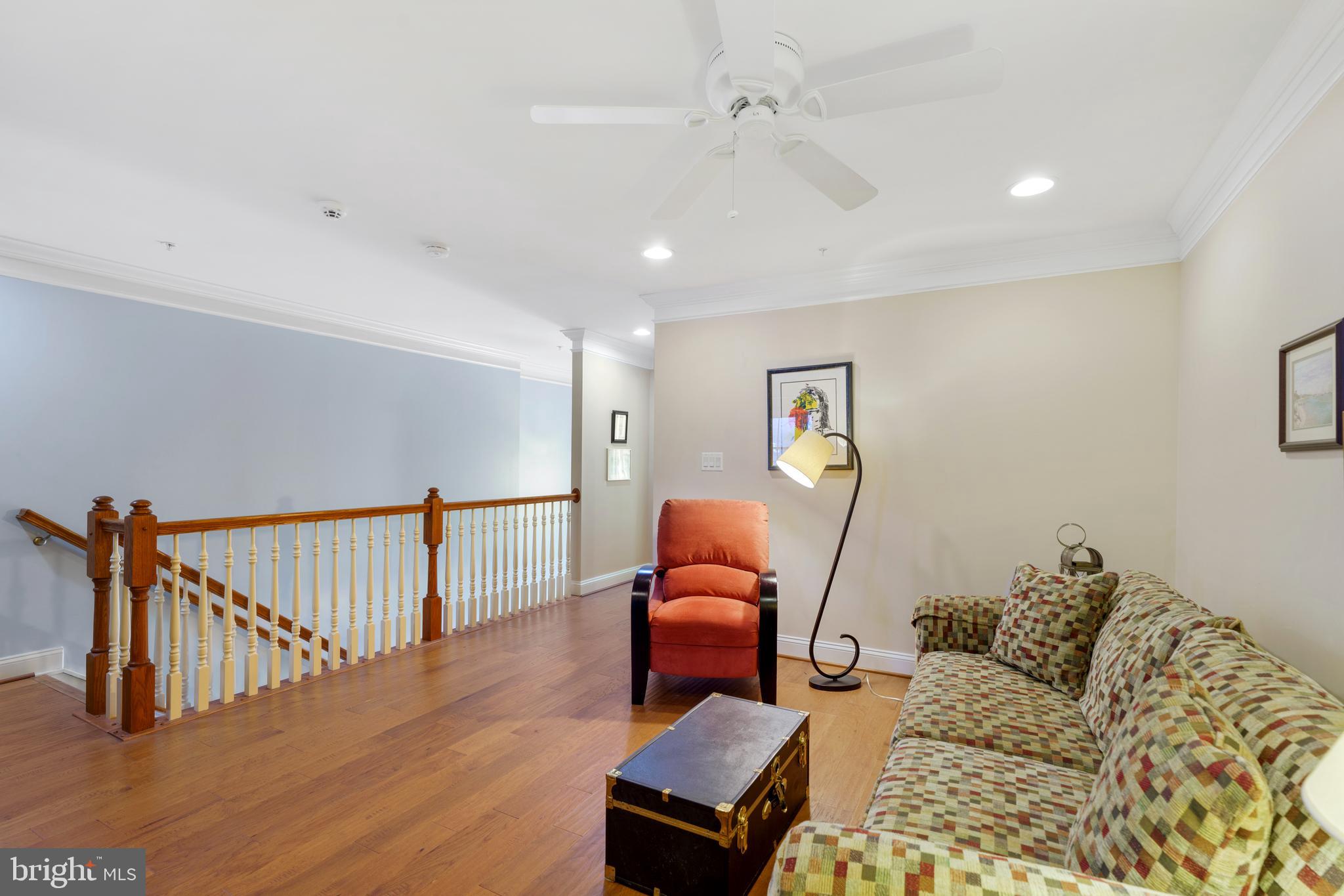 STONELEIGH SUMMIT - Residential