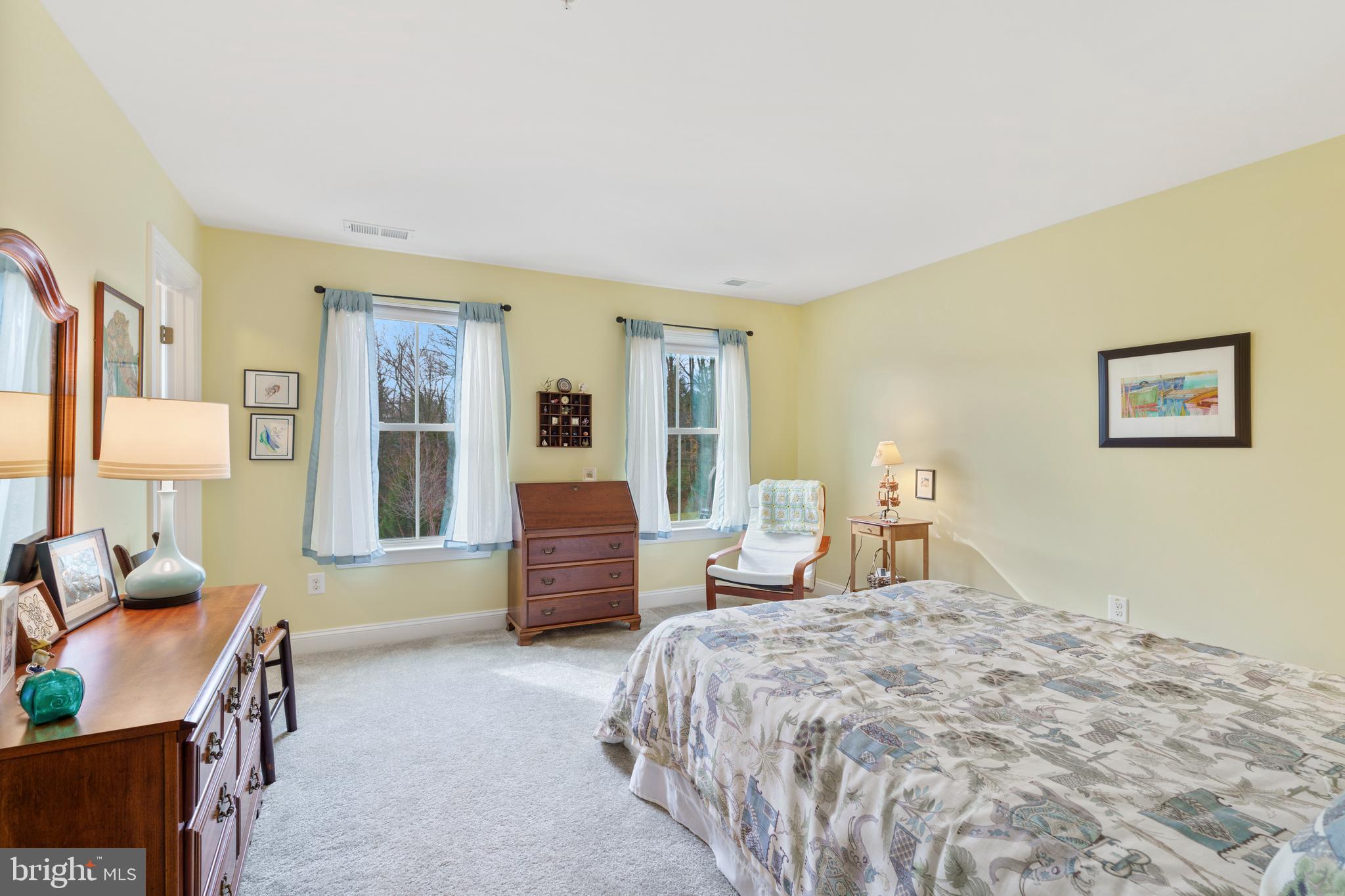 STONELEIGH SUMMIT - Residential