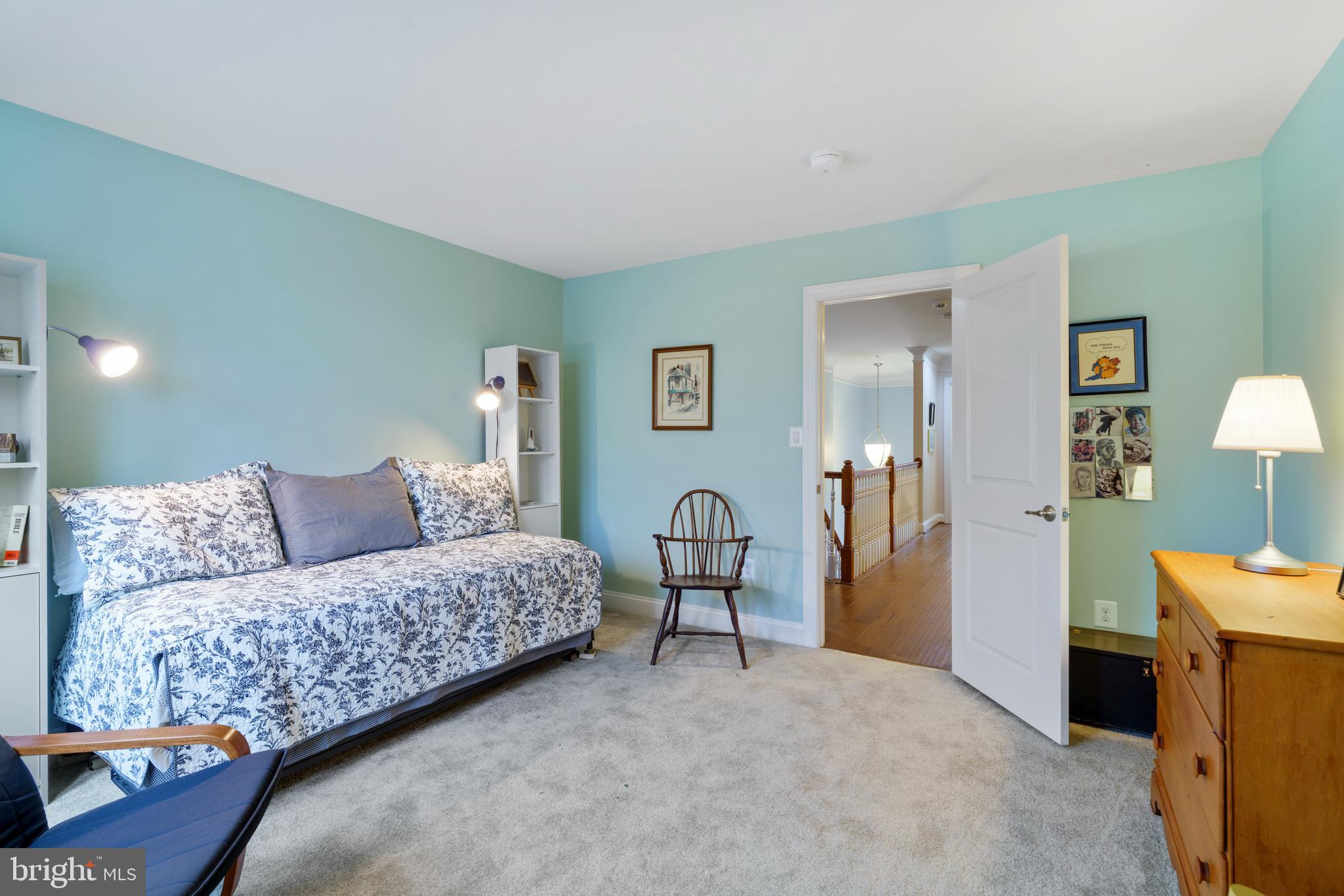 STONELEIGH SUMMIT - Residential