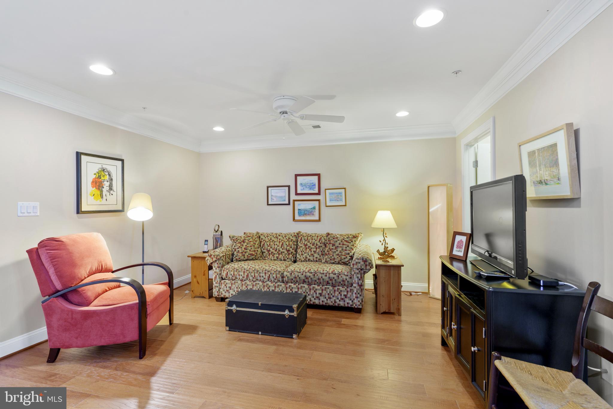 STONELEIGH SUMMIT - Residential