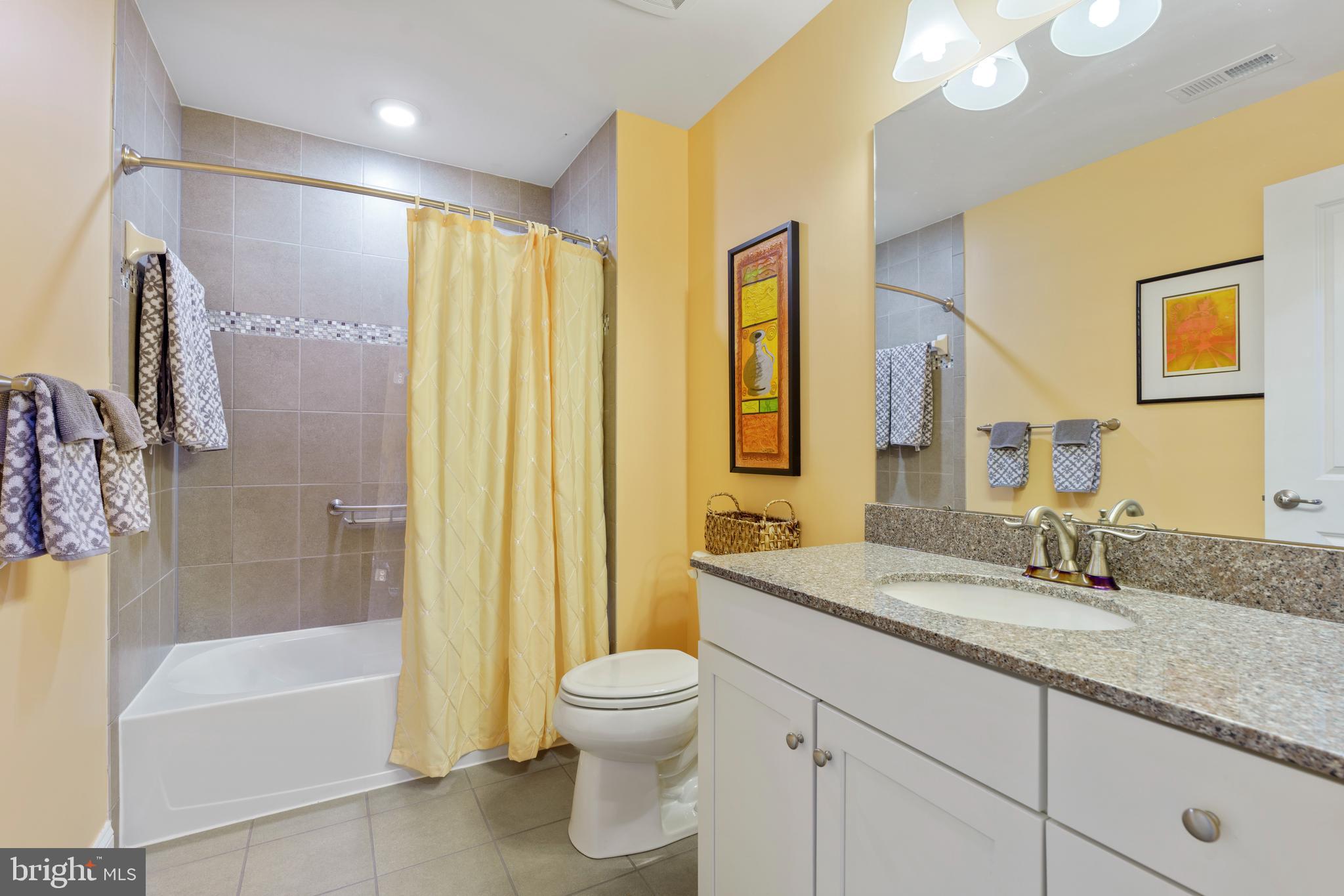 STONELEIGH SUMMIT - Residential