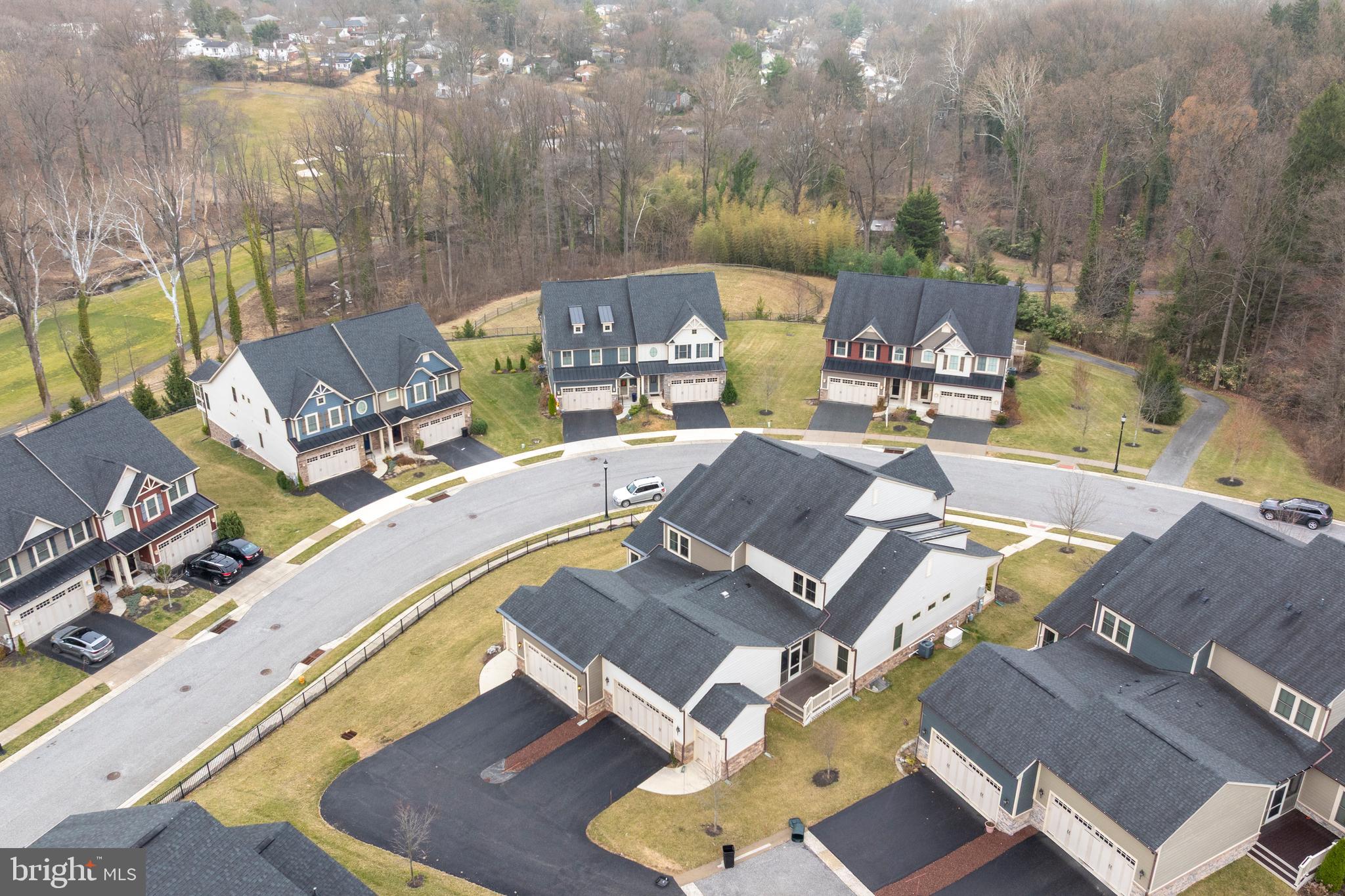 STONELEIGH SUMMIT - Residential