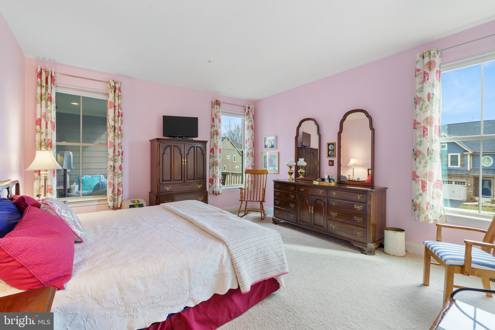 STONELEIGH SUMMIT - Residential