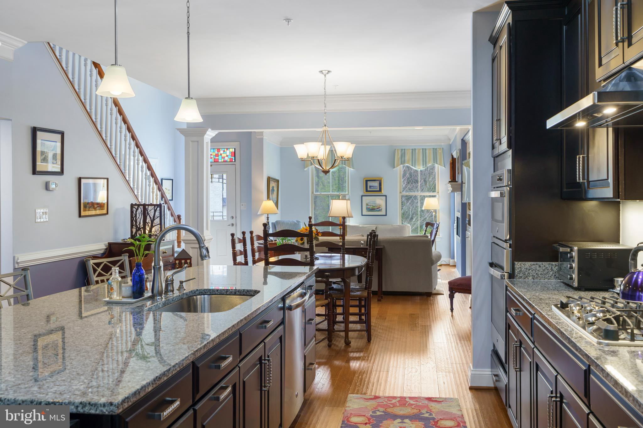 STONELEIGH SUMMIT - Residential