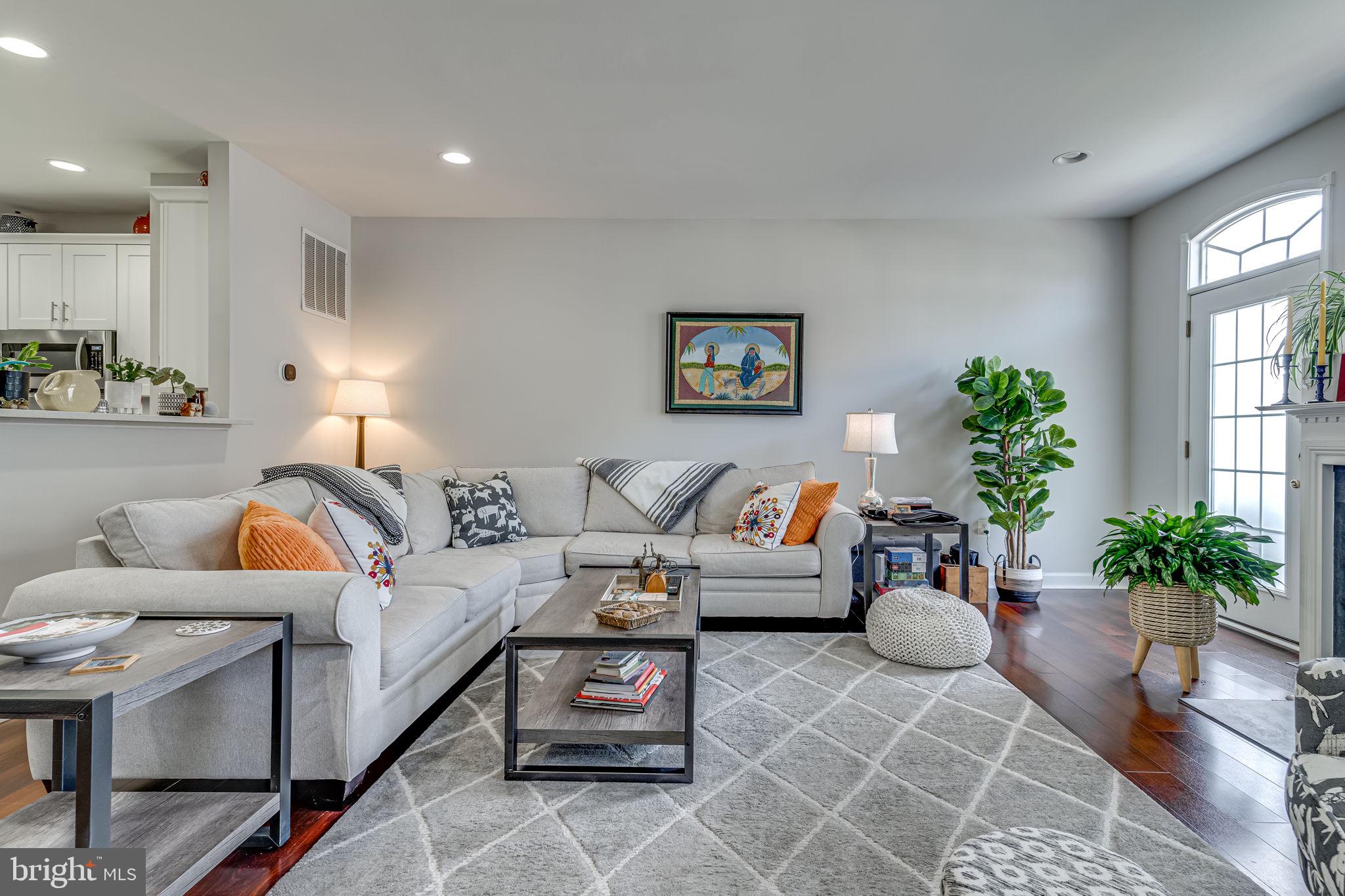 742 COLLINGTON COURT