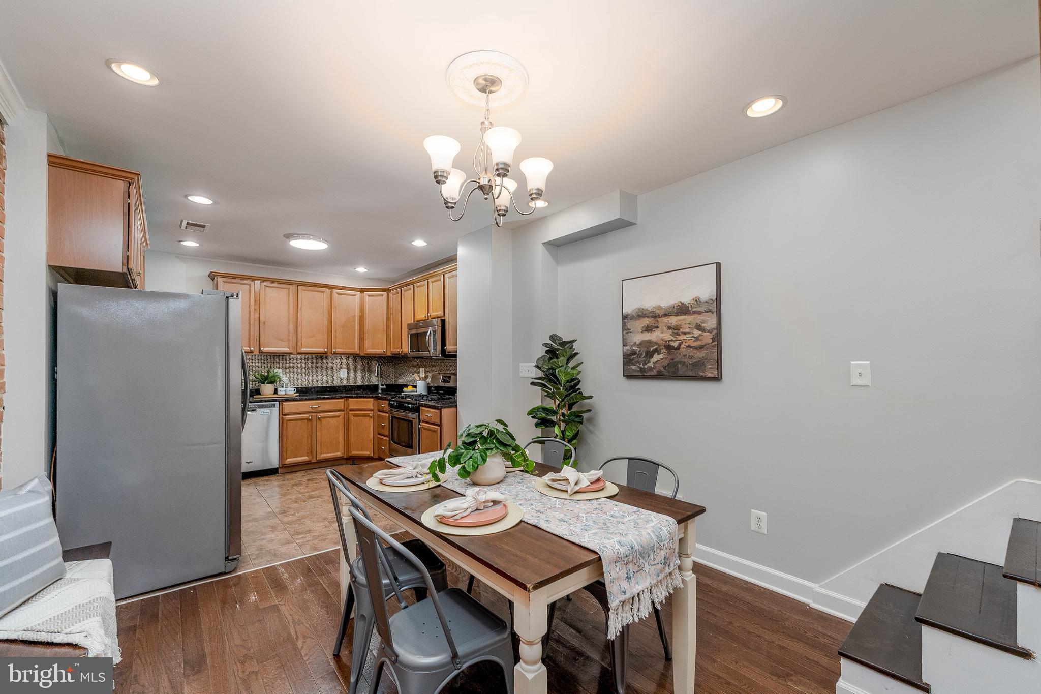 LOCUST POINT - Residential