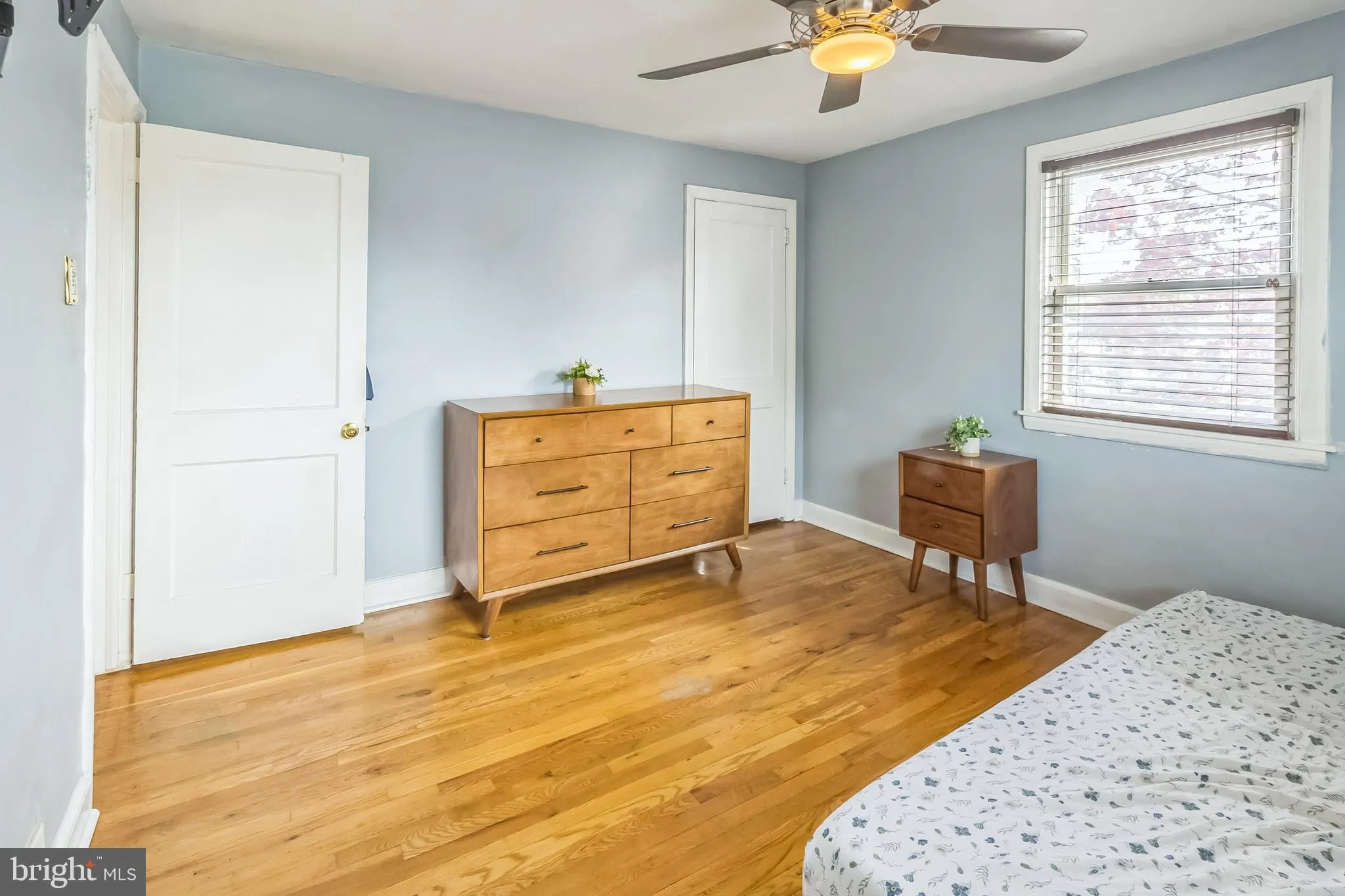 Wilmington, Delaware 19804, United States, 2 Bedrooms Bedrooms, ,1 BathroomBathrooms,Residential,Contingent,108000