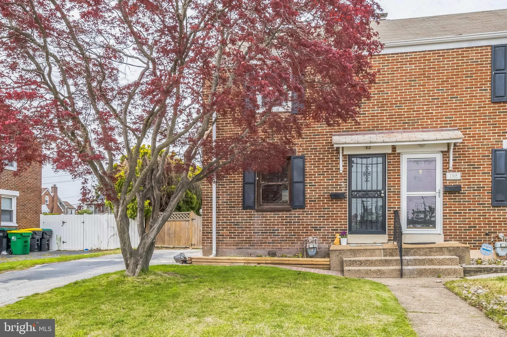 Wilmington, Delaware 19804, United States, 2 Bedrooms Bedrooms, ,1 BathroomBathrooms,Residential,Contingent,108000