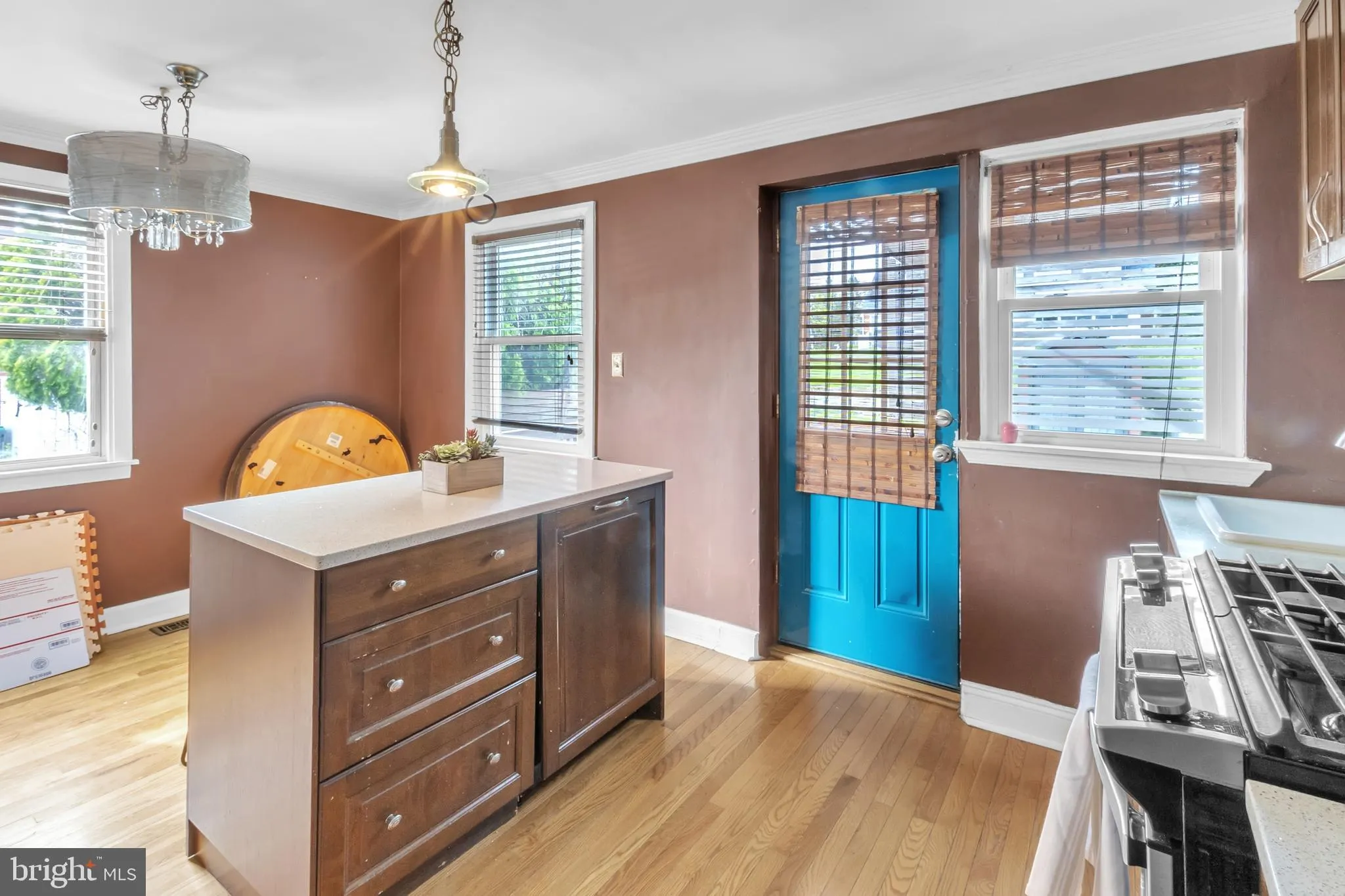 Wilmington, Delaware 19804, United States, 2 Bedrooms Bedrooms, ,1 BathroomBathrooms,Residential,Contingent,108000