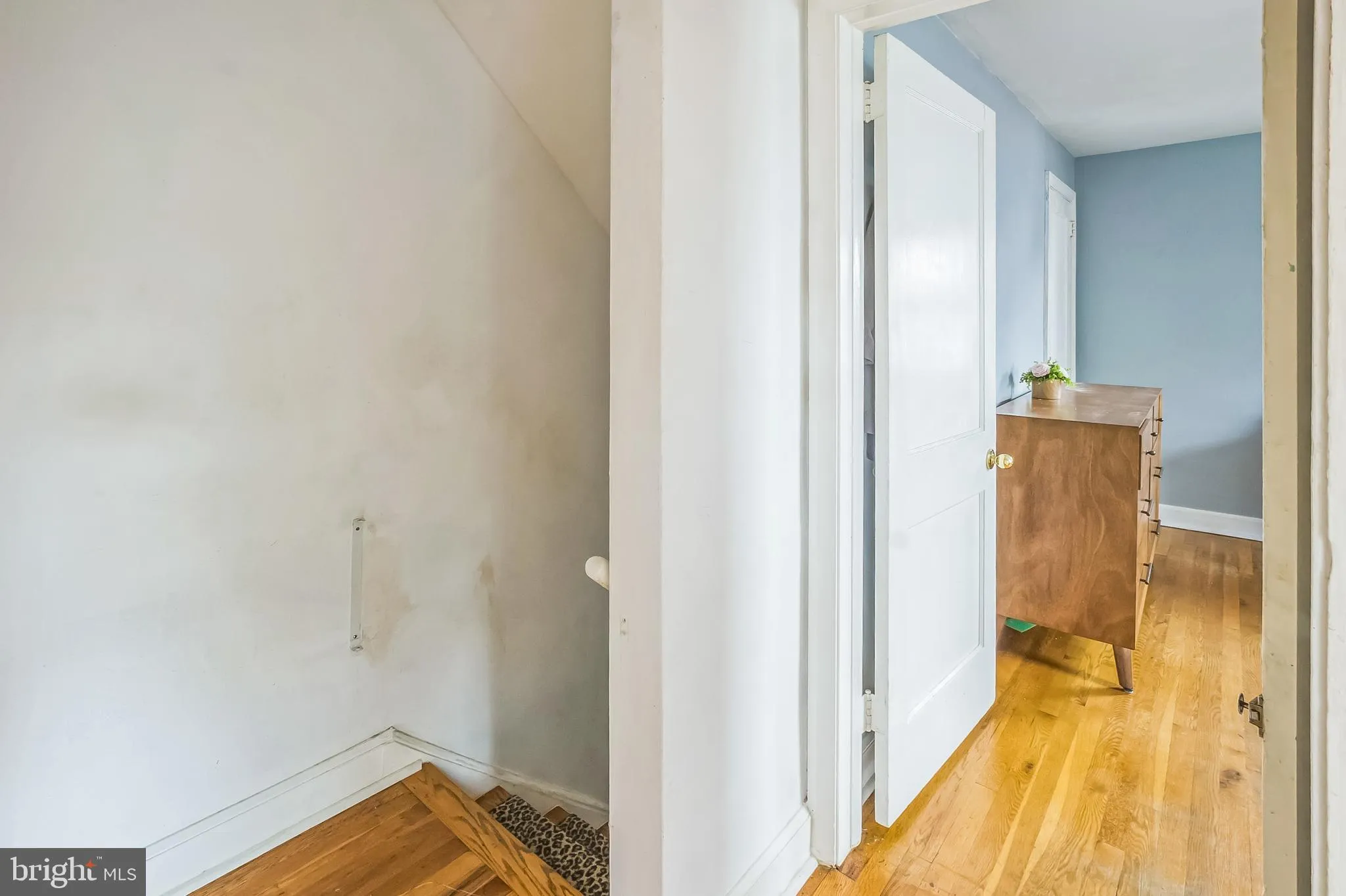 Wilmington, Delaware 19804, United States, 2 Bedrooms Bedrooms, ,1 BathroomBathrooms,Residential,Contingent,108000