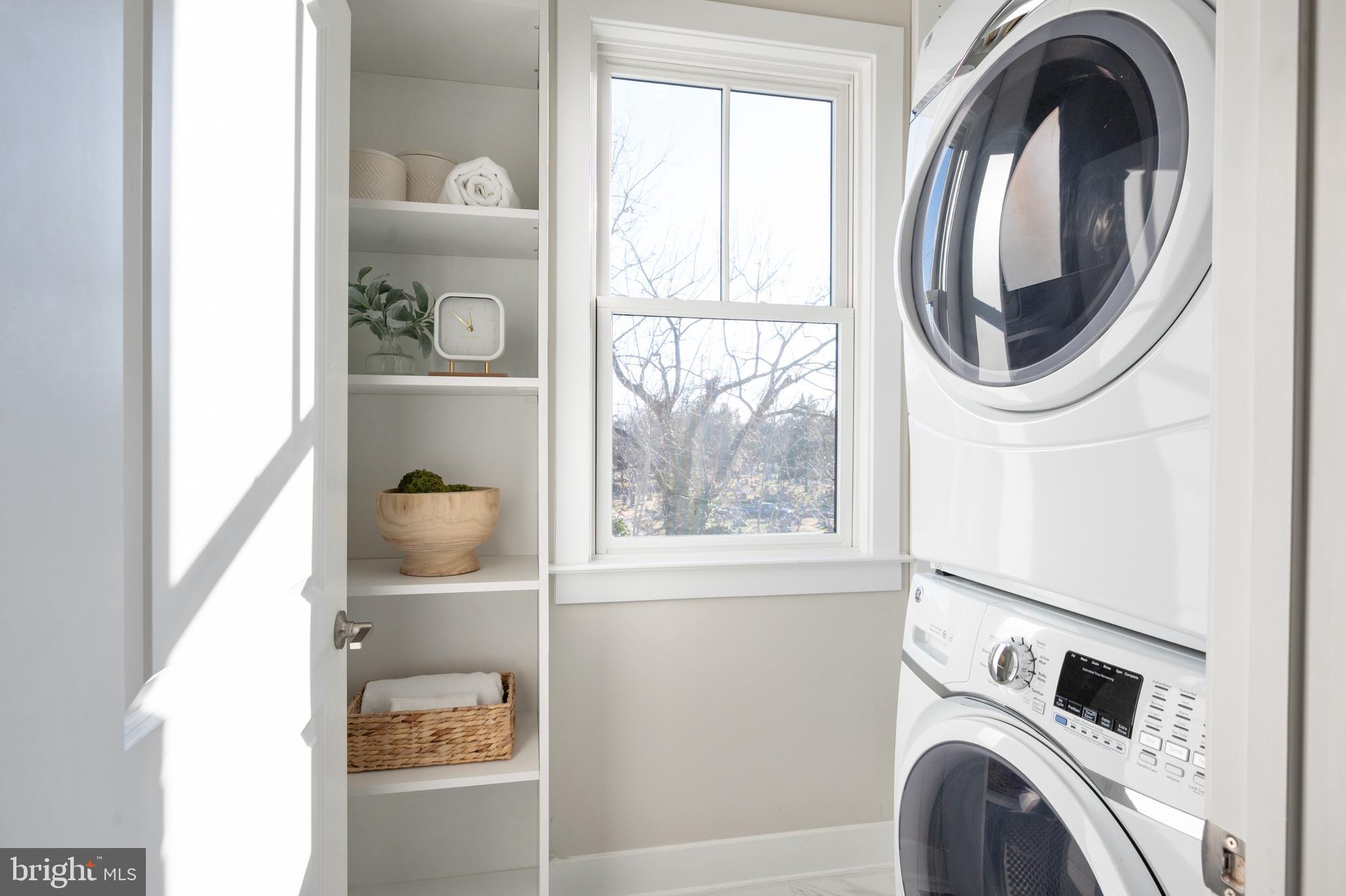 MAJESTY WEST - Residential