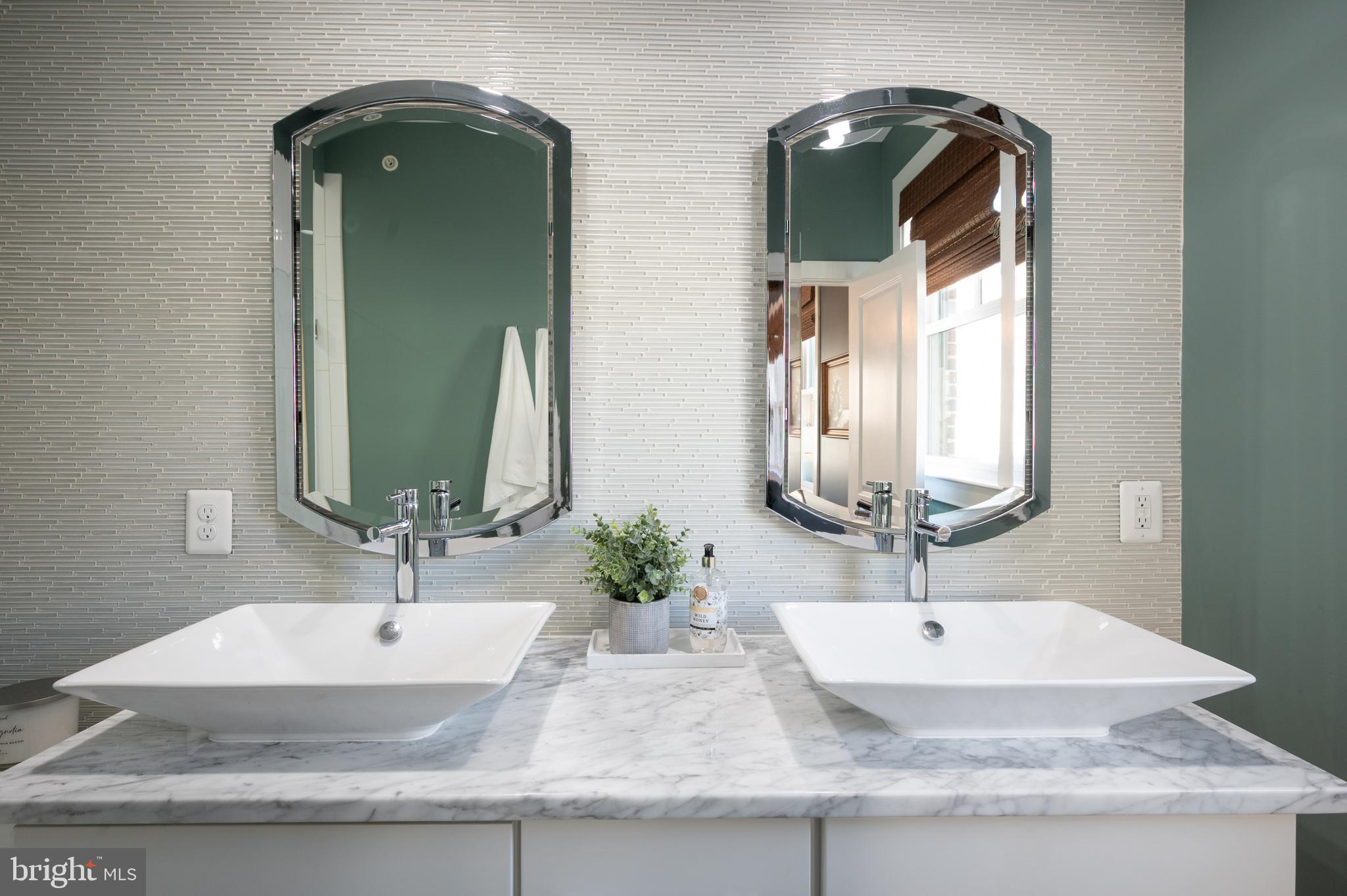 MAJESTY WEST - Residential