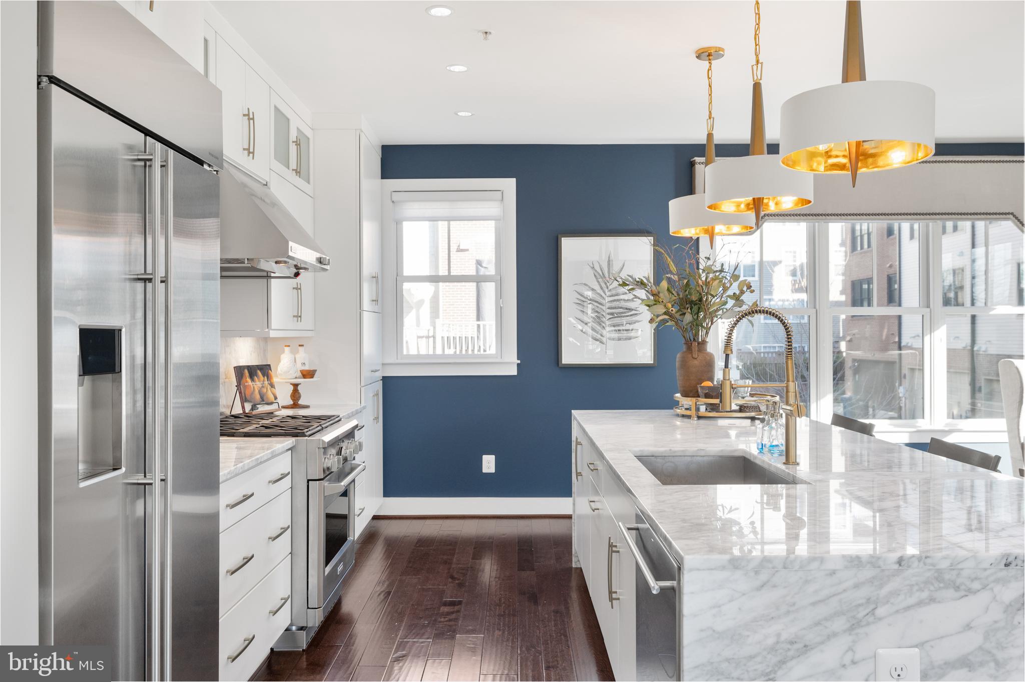 MAJESTY WEST - Residential