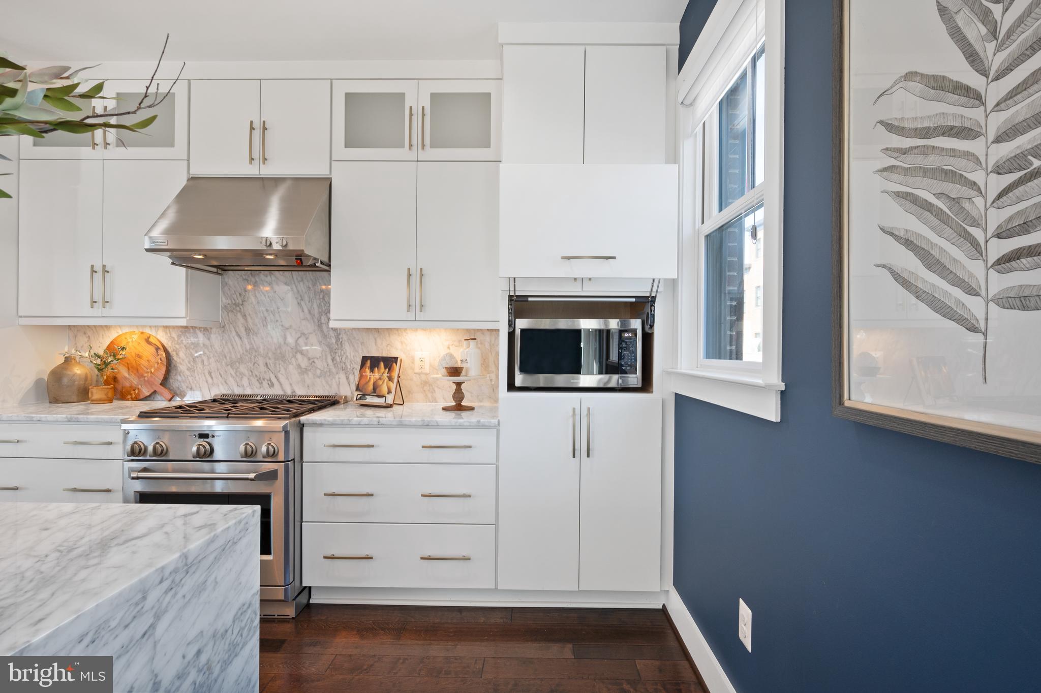 MAJESTY WEST - Residential