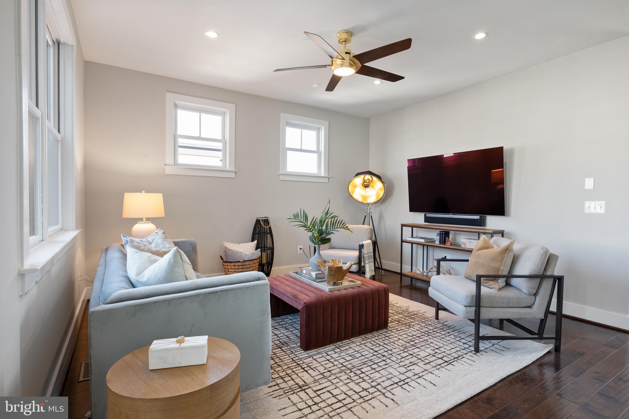 MAJESTY WEST - Residential