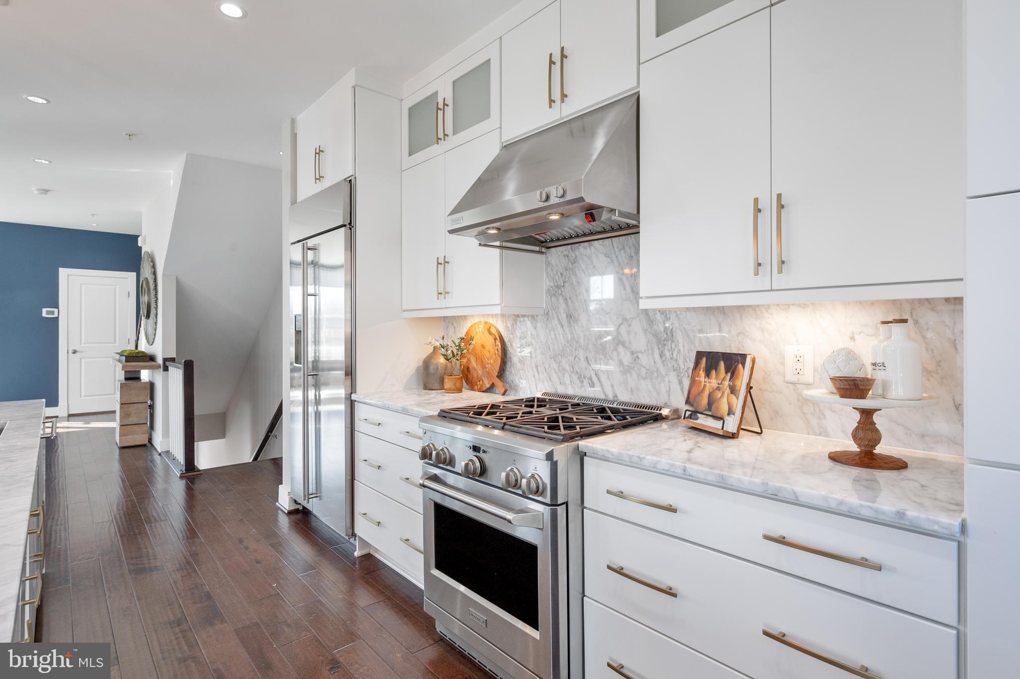 MAJESTY WEST - Residential