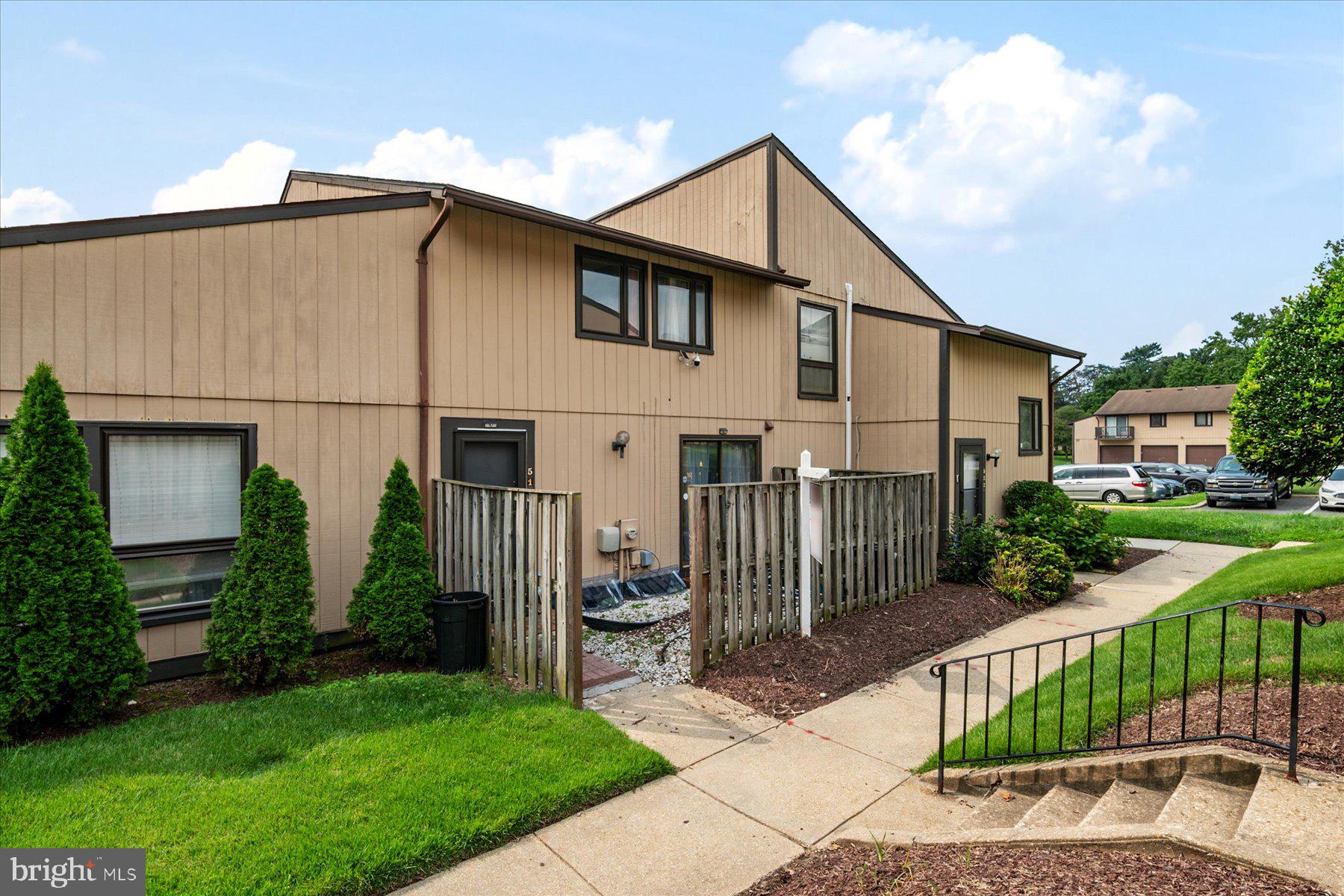 516 WEST COURT