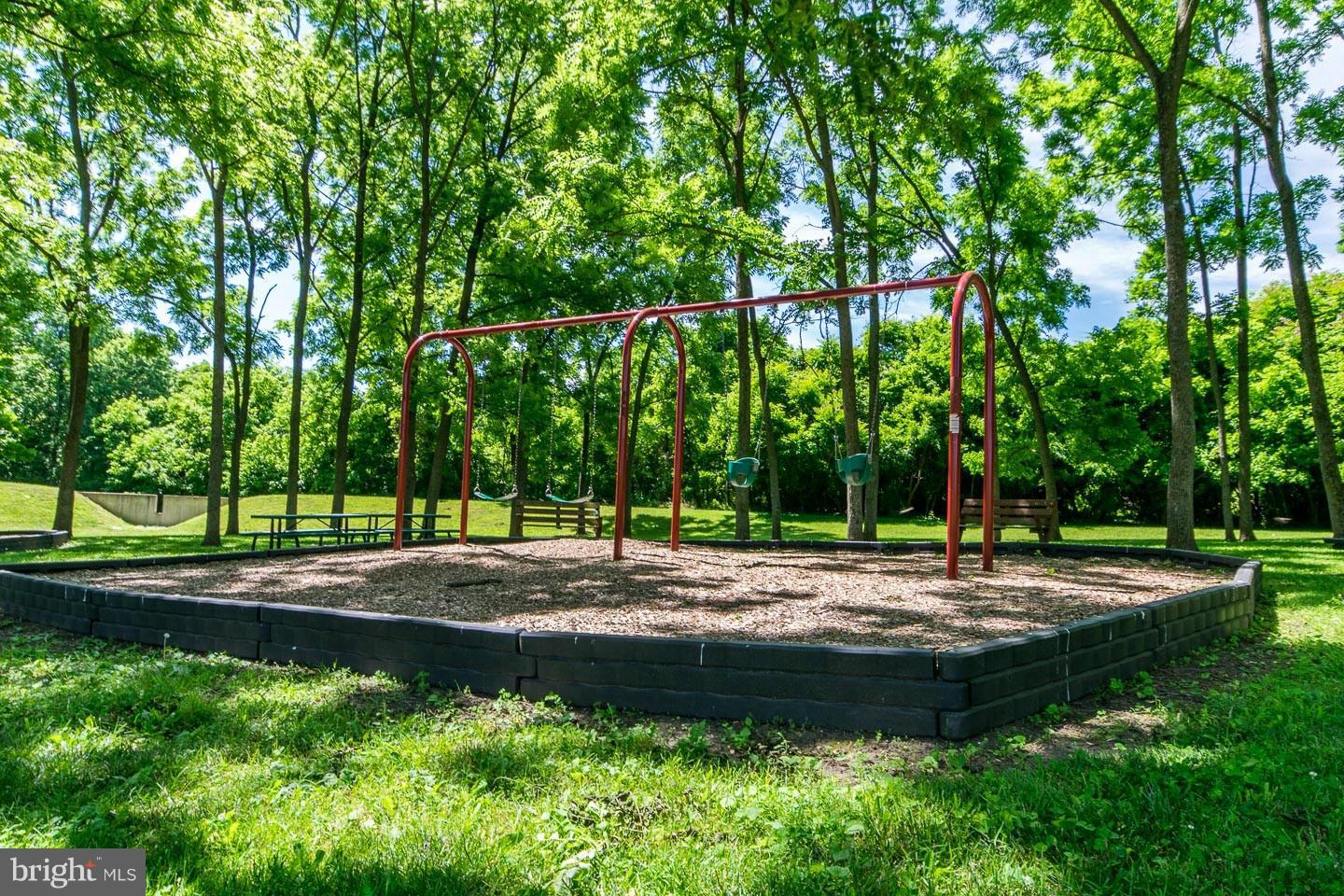 BRIAR RUN - Residential