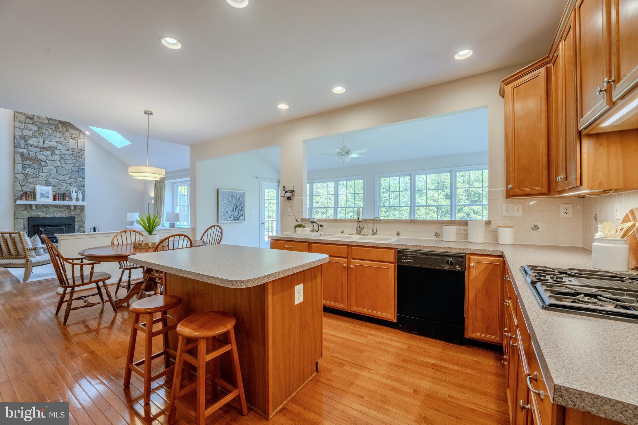 CRIPPENS CORNER - Residential