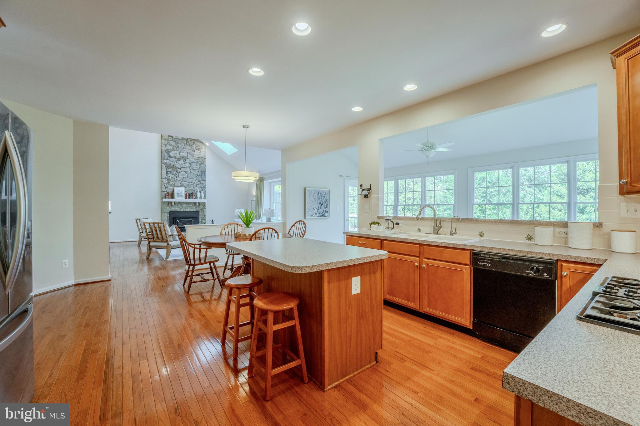 CRIPPENS CORNER - Residential