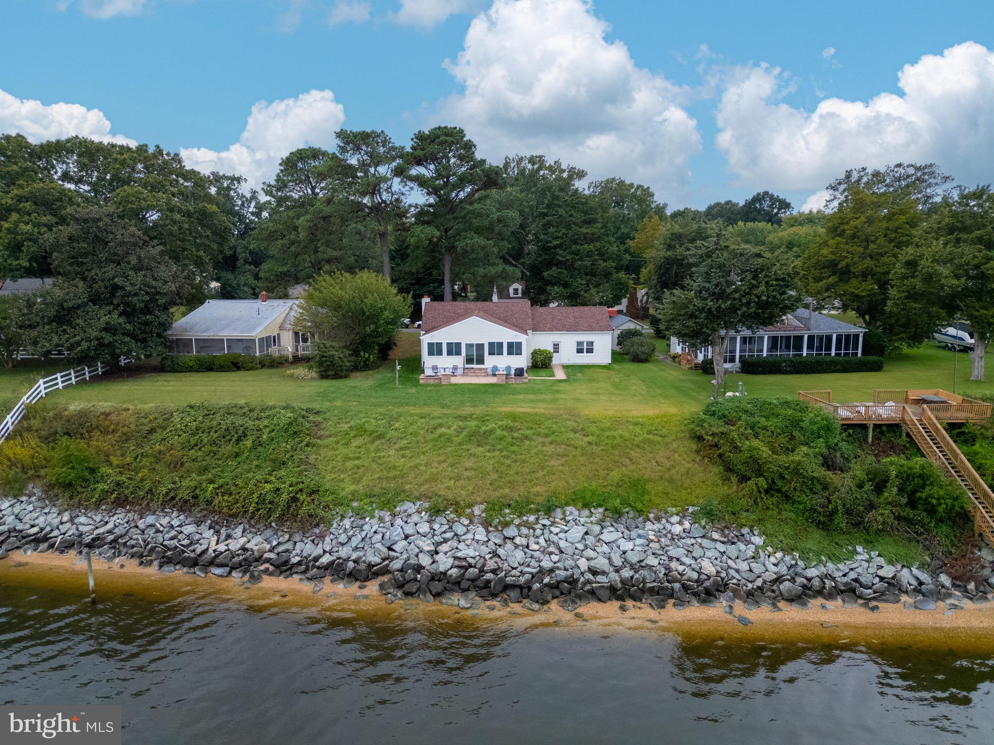 3215 RIVERVIEW DRIVE