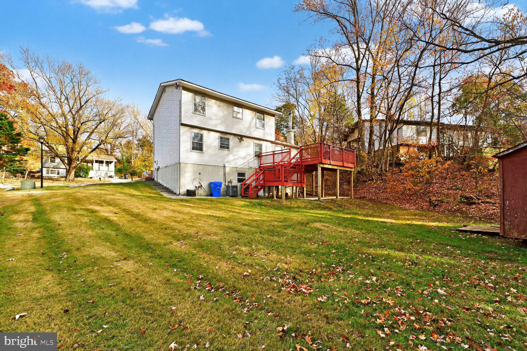 STRAWBERRY HILL EST SUB - Residential