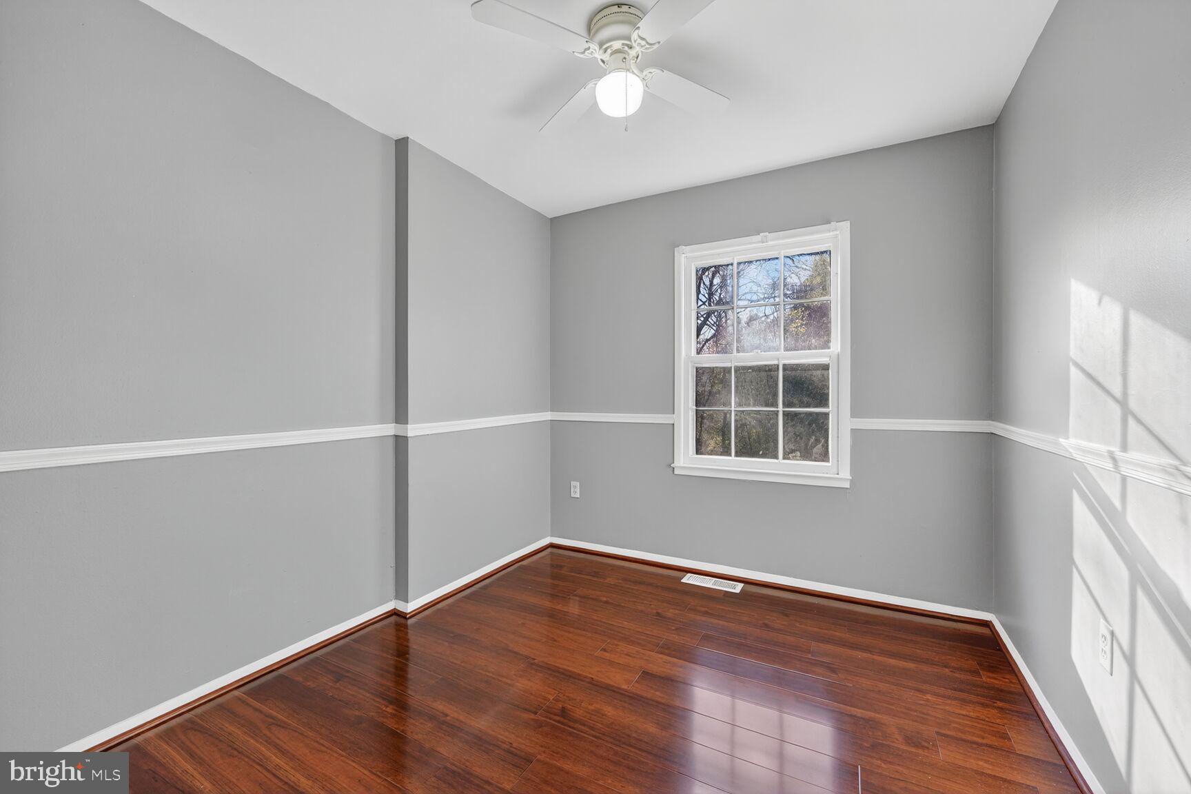 STRAWBERRY HILL EST SUB - Residential