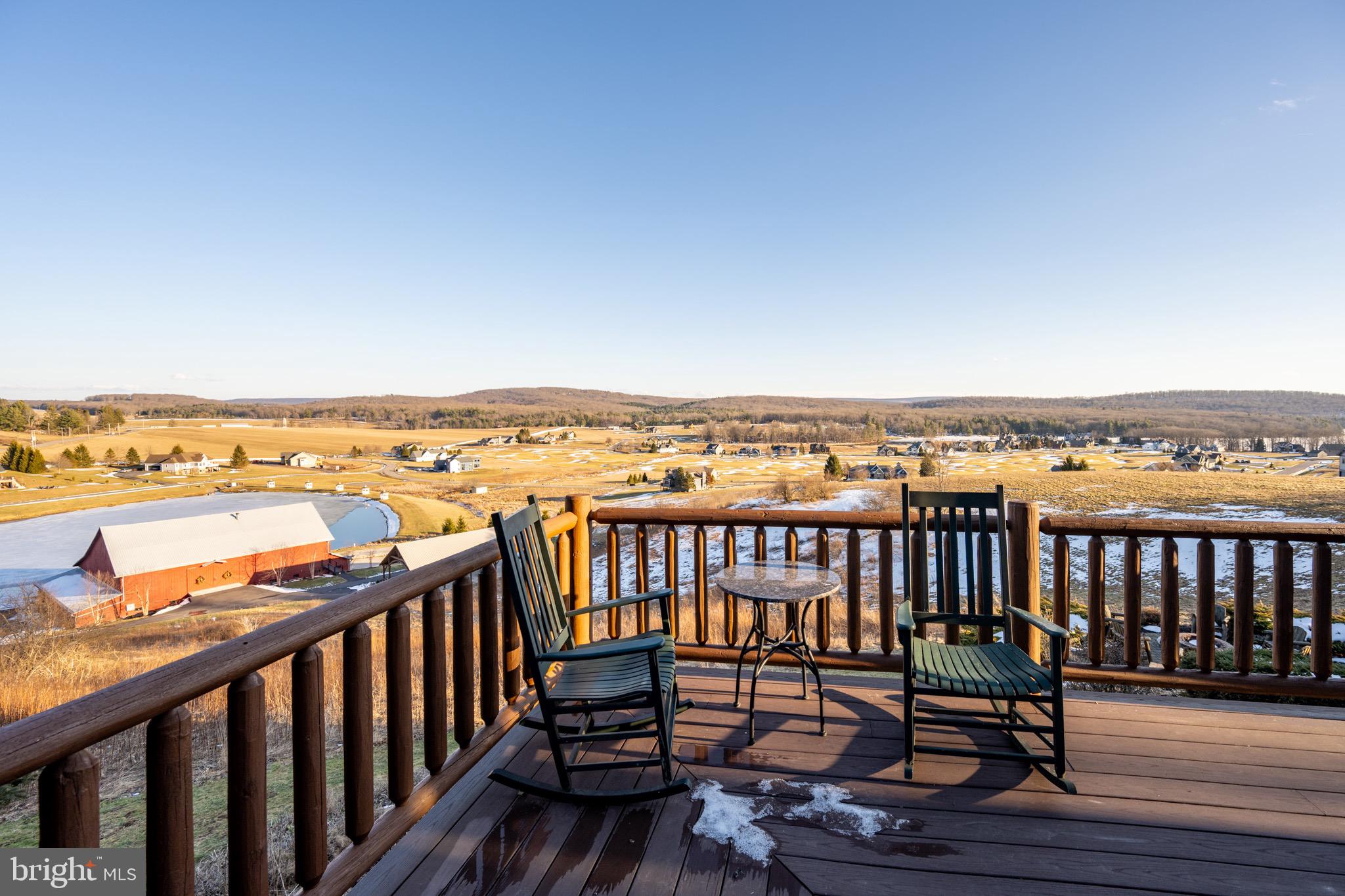 VISTAS OF WATERFRONT GREENS - Residential