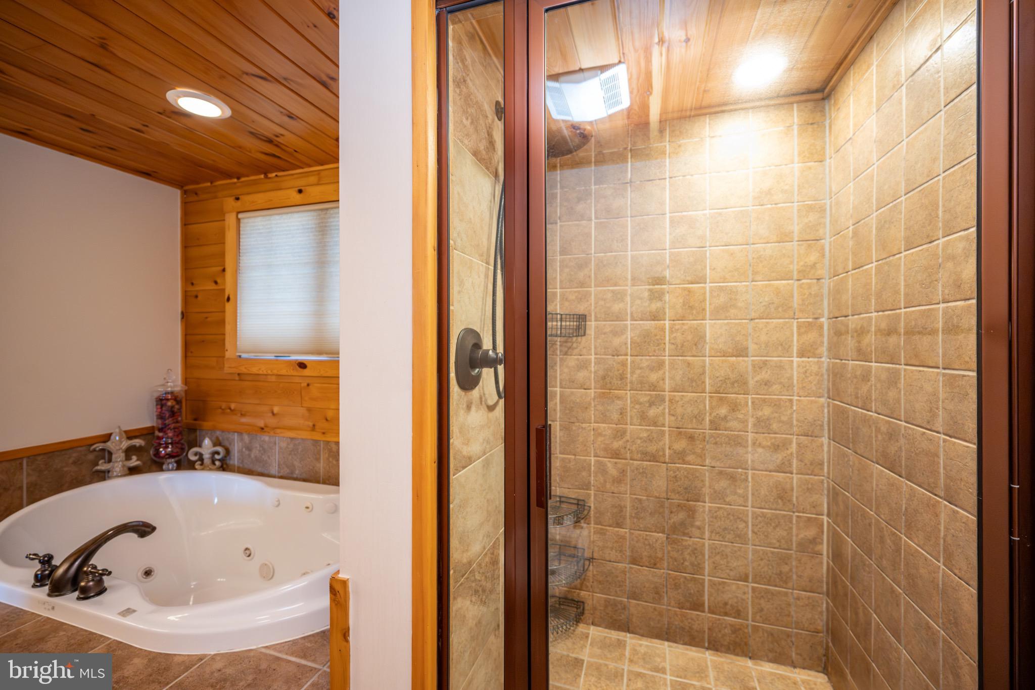 VISTAS OF WATERFRONT GREENS - Residential