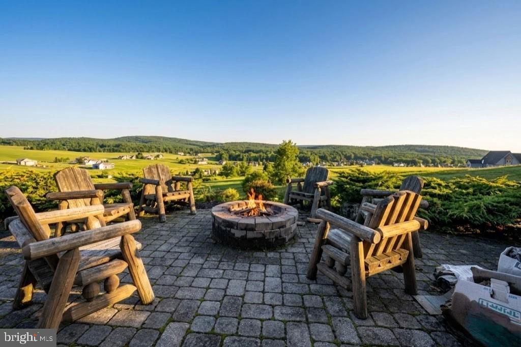 VISTAS OF WATERFRONT GREENS - Residential